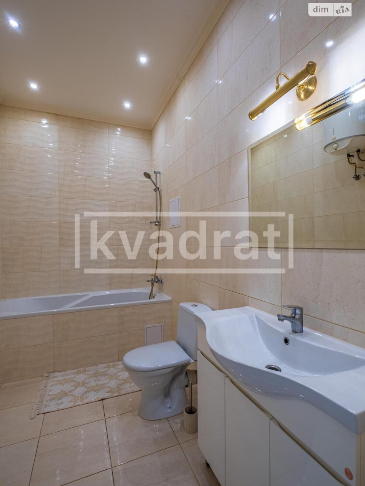 однокомнатная квартира в Киеве, район Саперное Поле, на ул. Коновальца Евгения 44А в аренду на долгий срок помесячно фото 1 однокомнатная квартира в Киеве, район Саперное Поле, на ул. Коновальца Евгения 44А в аренду на долгий срок помесячно фото 1