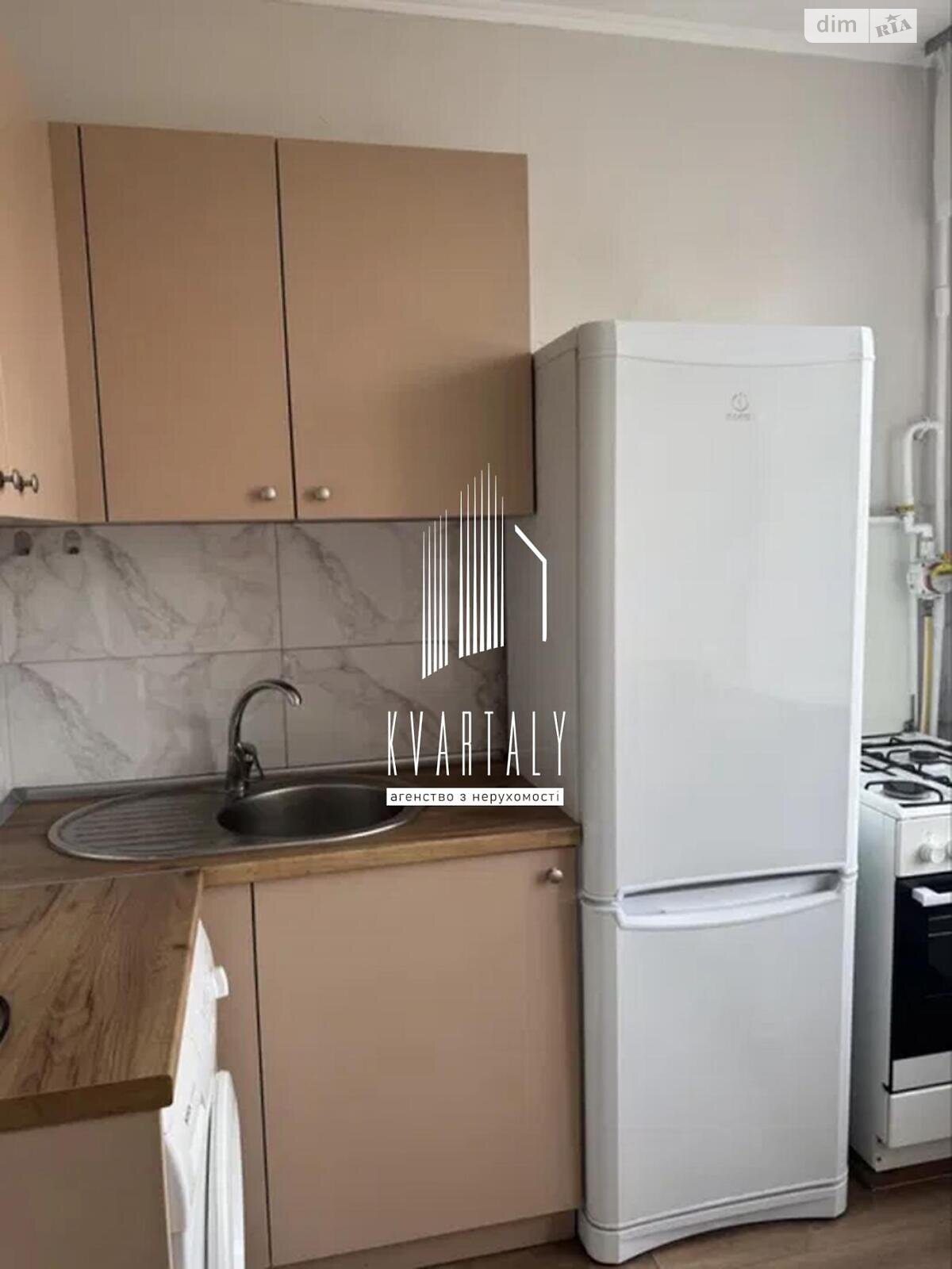 двокімнатна квартира в Києві, район Саперне Поле, на бул. Лесі Українки 36/10 в довготривалу оренду помісячно фото 1 двокімнатна квартира в Києві, район Саперне Поле, на бул. Лесі Українки 36/10 в довготривалу оренду помісячно фото 1