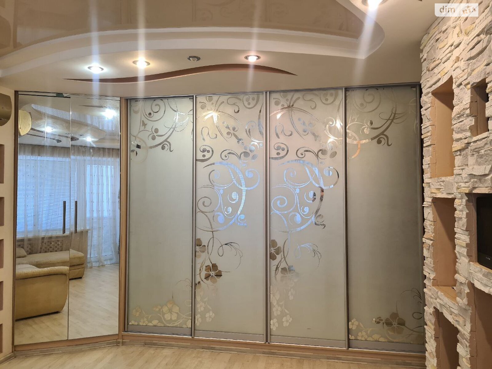 однокімнатна квартира в Києві, район Саперне Поле, на бул. Лесі Українки 28А в довготривалу оренду помісячно фото 1