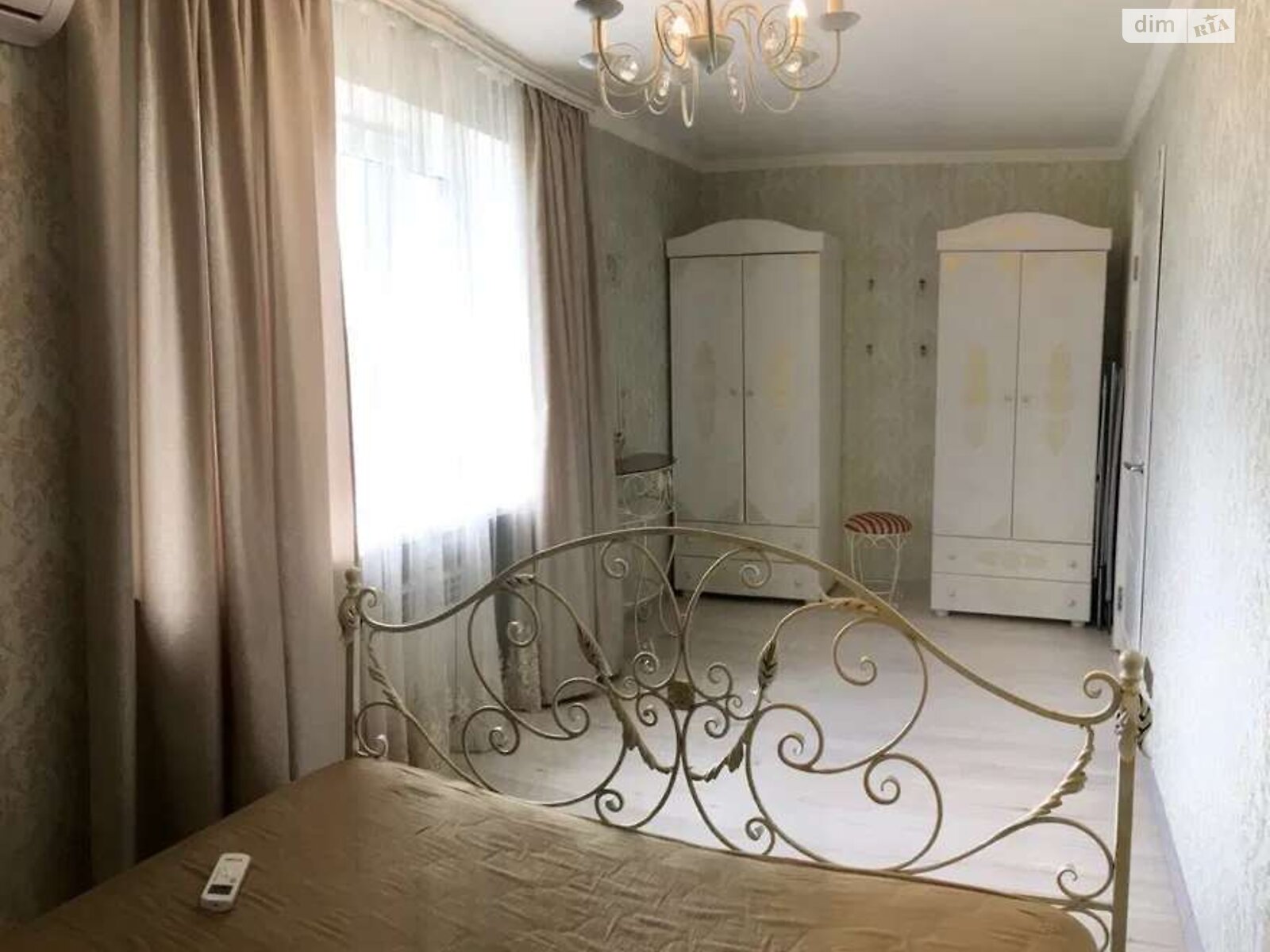двухкомнатная квартира в Киеве, район Саперное Поле, на ул. Маккейна Джона в аренду на долгий срок помесячно фото 1 двухкомнатная квартира в Киеве, район Саперное Поле, на ул. Маккейна Джона в аренду на долгий срок помесячно фото 1