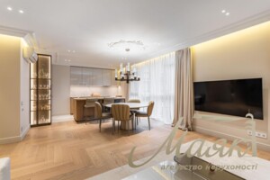 трехкомнатная квартира в Киеве, район Печерск, на ул. Маккейна Джона 3А в аренду на долгий срок помесячно фото 2