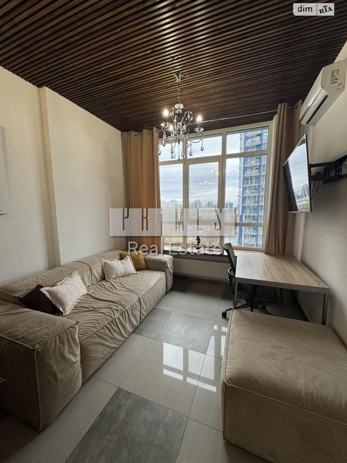 однокомнатная квартира в Киеве, район Саперное Поле, на ул. Маккейна Джона 7 в аренду на долгий срок помесячно фото 1