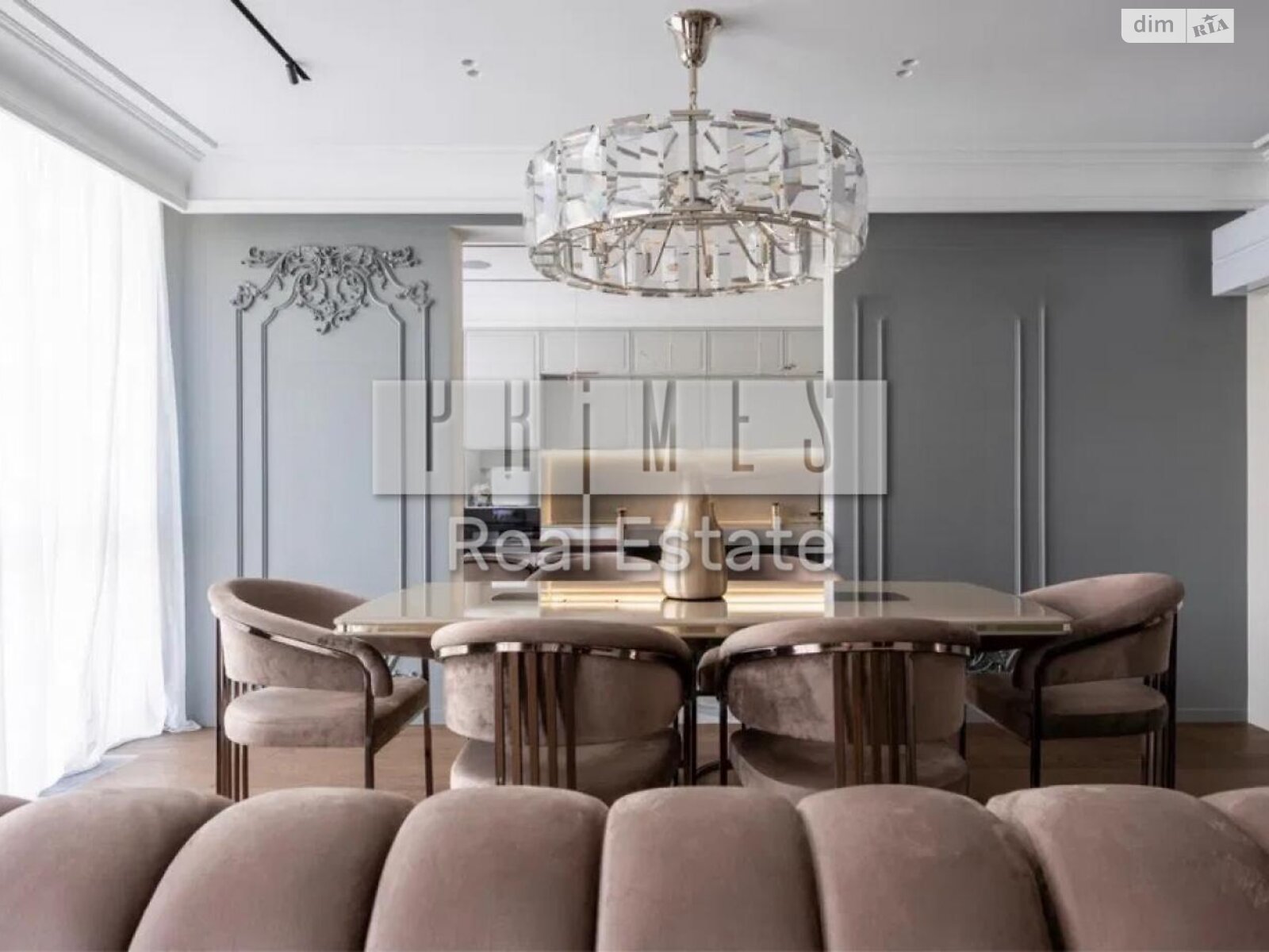 четырехкомнатная квартира в Киеве, район Саперное Поле, на ул. Маккейна Джона 3А в аренду на долгий срок помесячно фото 1