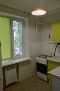 трикімнатна квартира в Києві, район Саперне Поле, на бул. Марії Приймаченко 8Б в довготривалу оренду помісячно фото 2