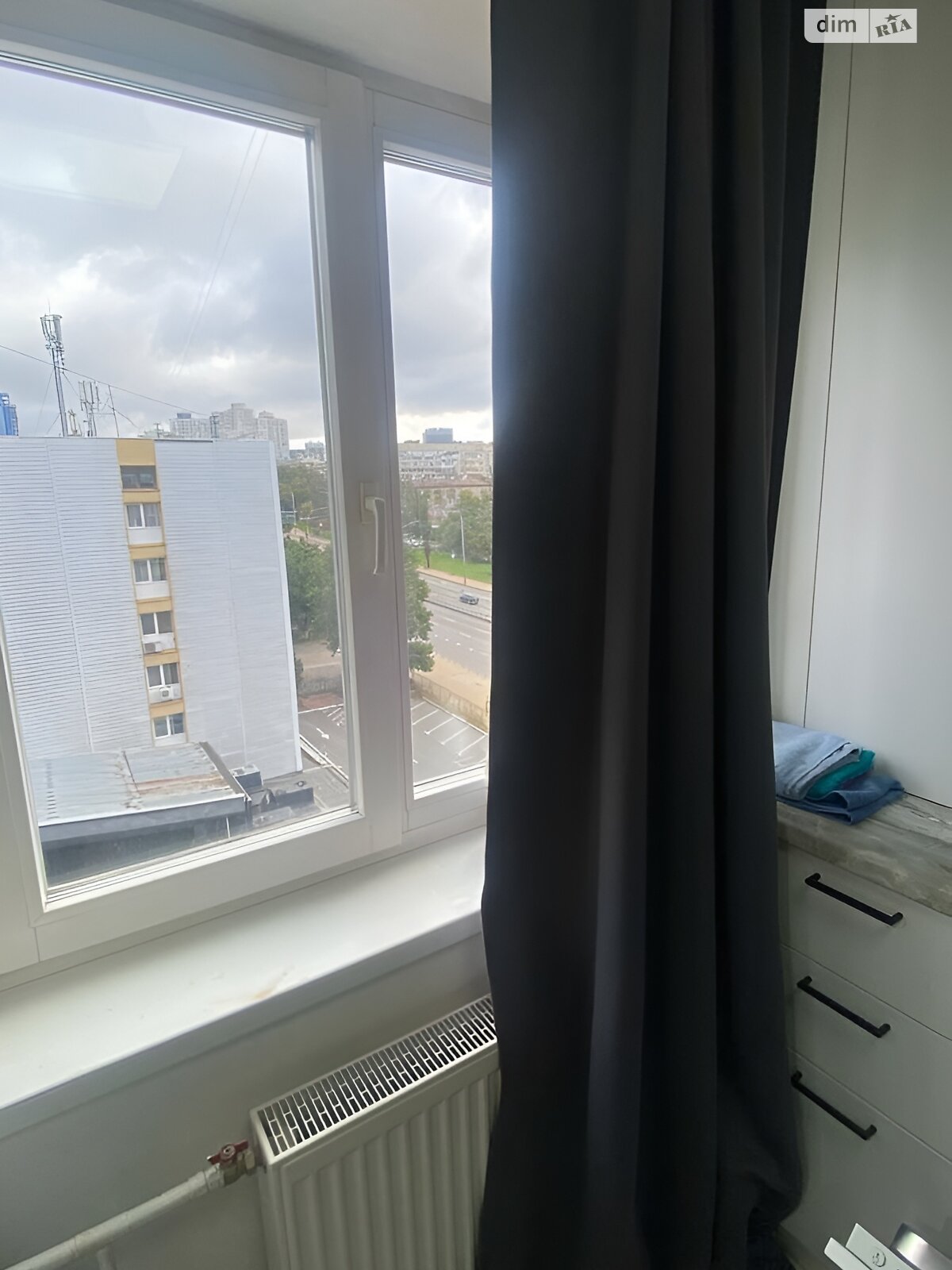 двухкомнатная квартира в Киеве, район Саперное Поле, на бул. Николая Михновского 3Б в аренду на долгий срок помесячно фото 1 двухкомнатная квартира в Киеве, район Саперное Поле, на бул. Николая Михновского 3Б в аренду на долгий срок помесячно фото 1