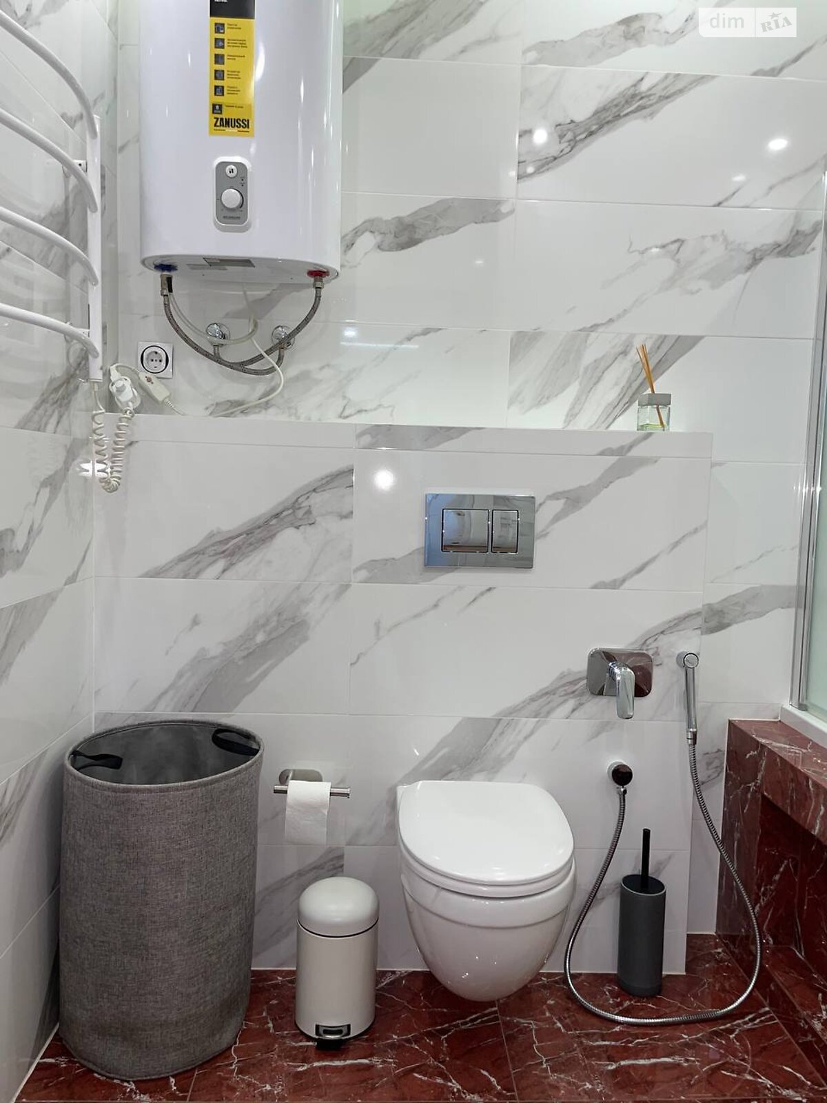 двухкомнатная квартира в Киеве, район Саперное Поле, на ул. Предславинская 55А в аренду на долгий срок помесячно фото 1 двухкомнатная квартира в Киеве, район Саперное Поле, на ул. Предславинская 55А в аренду на долгий срок помесячно фото 1