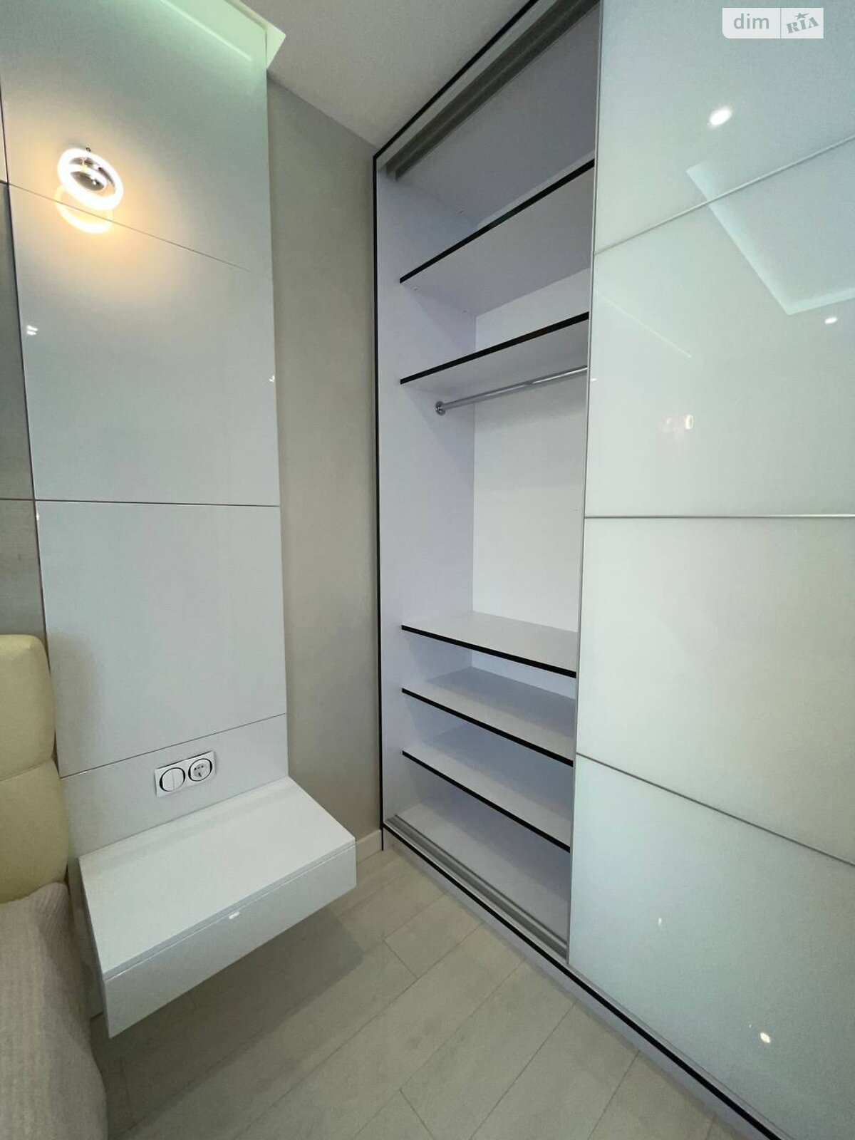 двухкомнатная квартира в Киеве, район Саперное Поле, на ул. Предславинская 55А в аренду на долгий срок помесячно фото 1 двухкомнатная квартира в Киеве, район Саперное Поле, на ул. Предславинская 55А в аренду на долгий срок помесячно фото 1