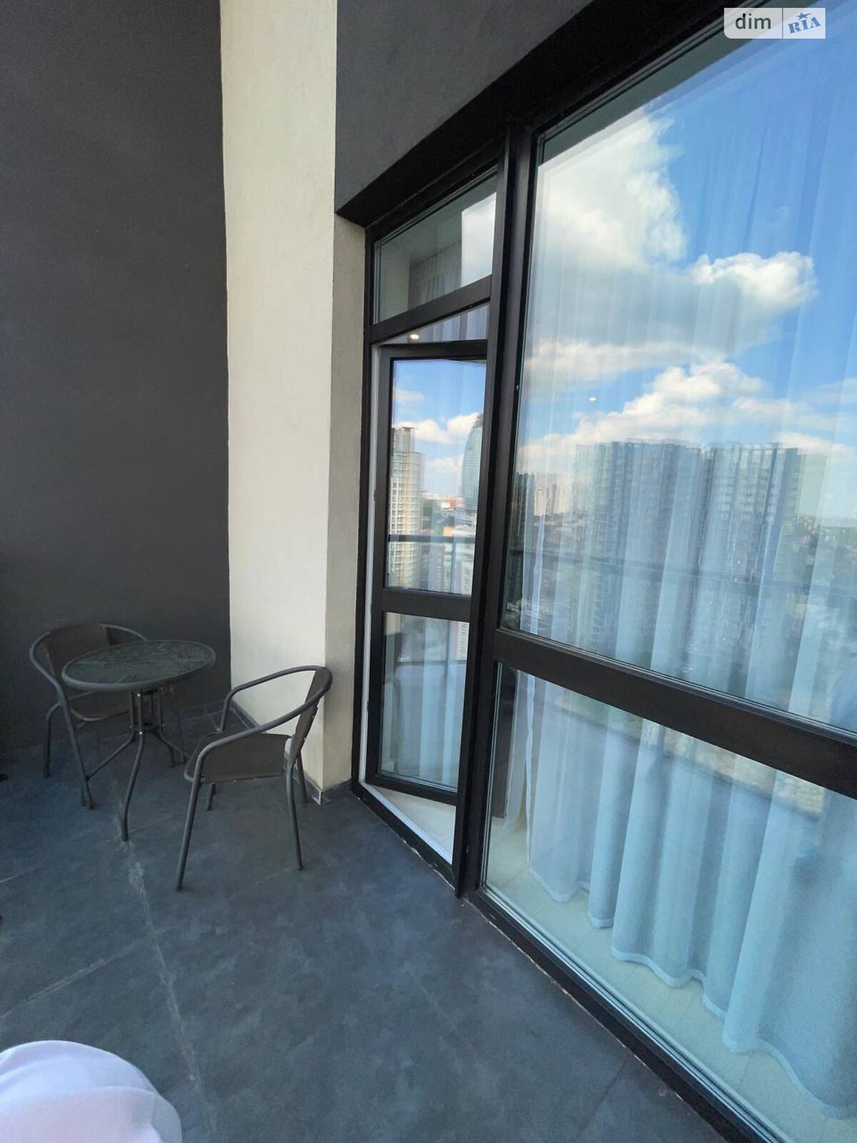 двухкомнатная квартира в Киеве, район Саперное Поле, на ул. Предславинская 55А в аренду на долгий срок помесячно фото 1 двухкомнатная квартира в Киеве, район Саперное Поле, на ул. Предславинская 55А в аренду на долгий срок помесячно фото 1