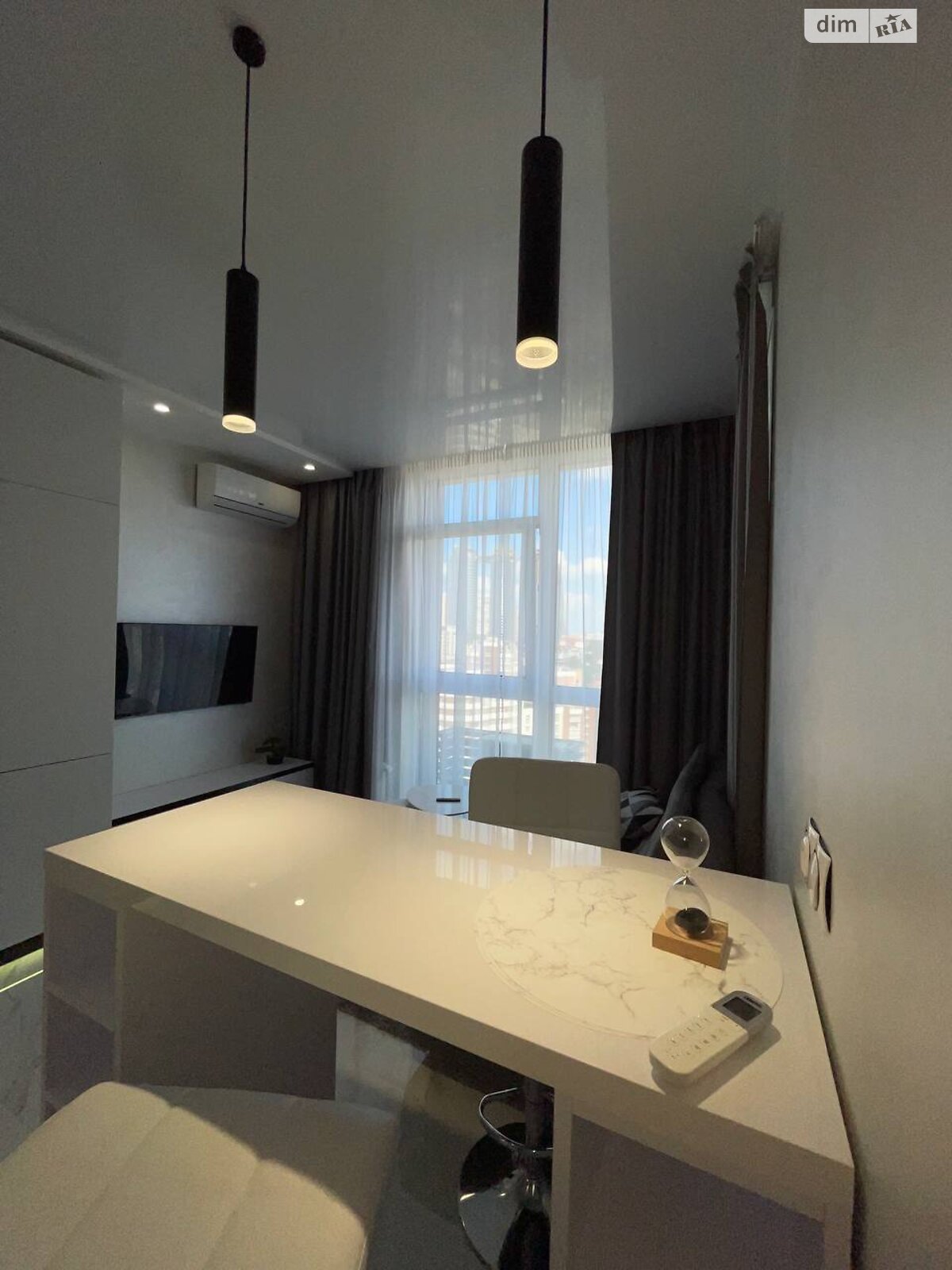 двухкомнатная квартира в Киеве, район Саперное Поле, на ул. Предславинская 55А в аренду на долгий срок помесячно фото 1 двухкомнатная квартира в Киеве, район Саперное Поле, на ул. Предславинская 55А в аренду на долгий срок помесячно фото 1