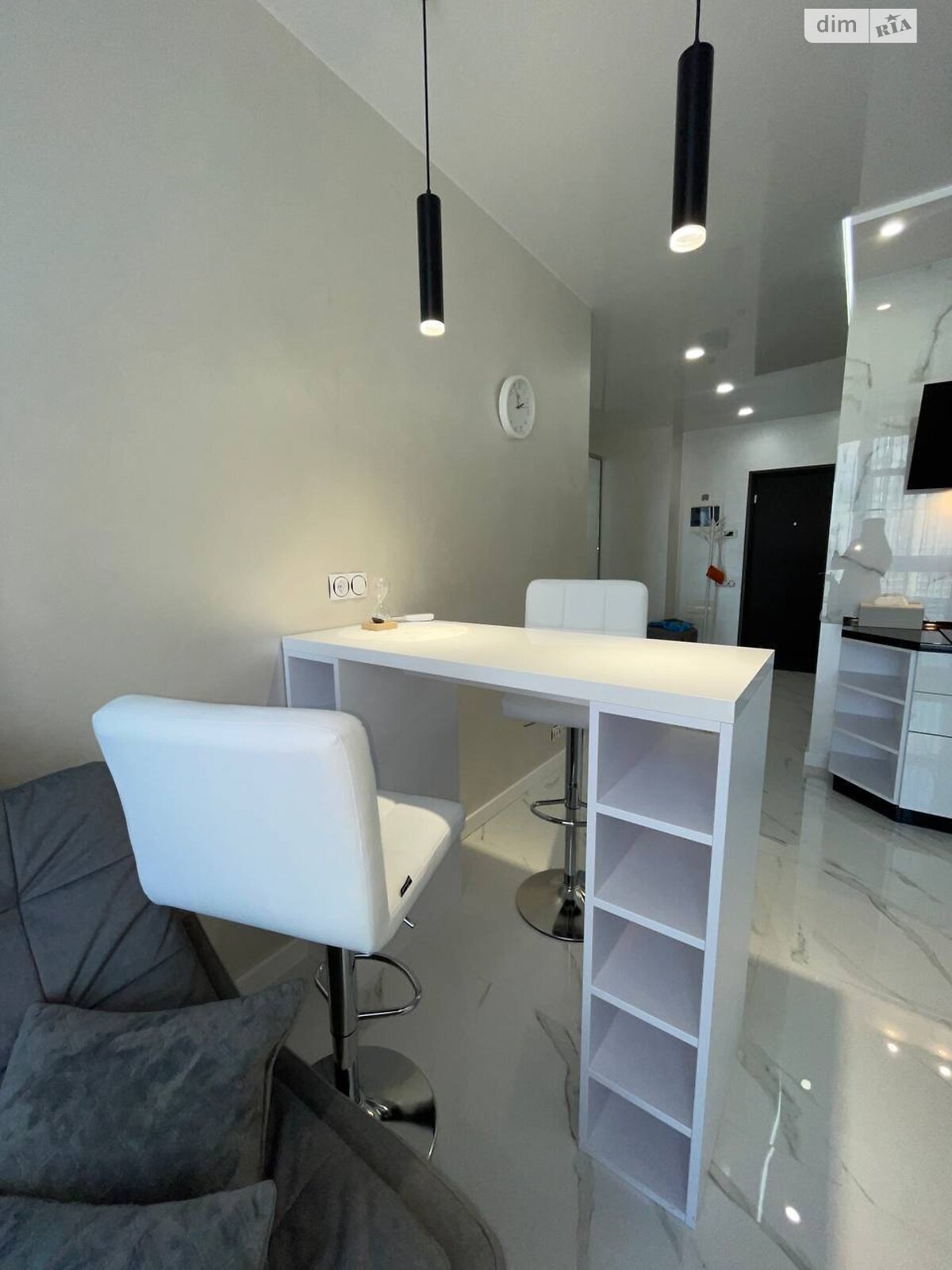 двухкомнатная квартира в Киеве, район Саперное Поле, на ул. Предславинская 55А в аренду на долгий срок помесячно фото 1 двухкомнатная квартира в Киеве, район Саперное Поле, на ул. Предславинская 55А в аренду на долгий срок помесячно фото 1