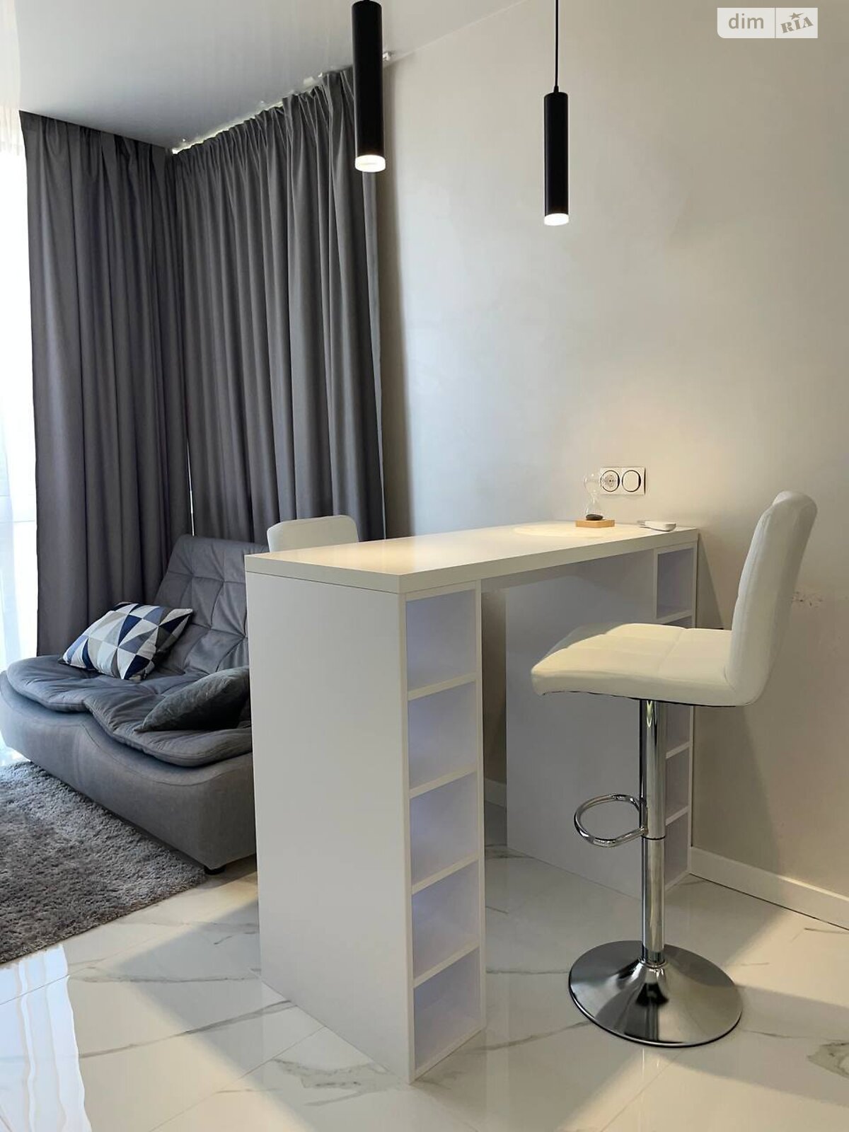 двухкомнатная квартира в Киеве, район Саперное Поле, на ул. Предславинская 55А в аренду на долгий срок помесячно фото 1 двухкомнатная квартира в Киеве, район Саперное Поле, на ул. Предславинская 55А в аренду на долгий срок помесячно фото 1