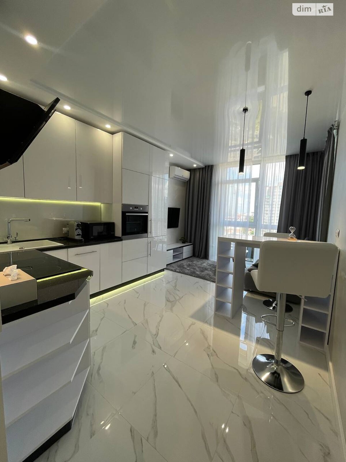 двухкомнатная квартира в Киеве, район Саперное Поле, на ул. Предславинская 55А в аренду на долгий срок помесячно фото 1 двухкомнатная квартира в Киеве, район Саперное Поле, на ул. Предславинская 55А в аренду на долгий срок помесячно фото 1