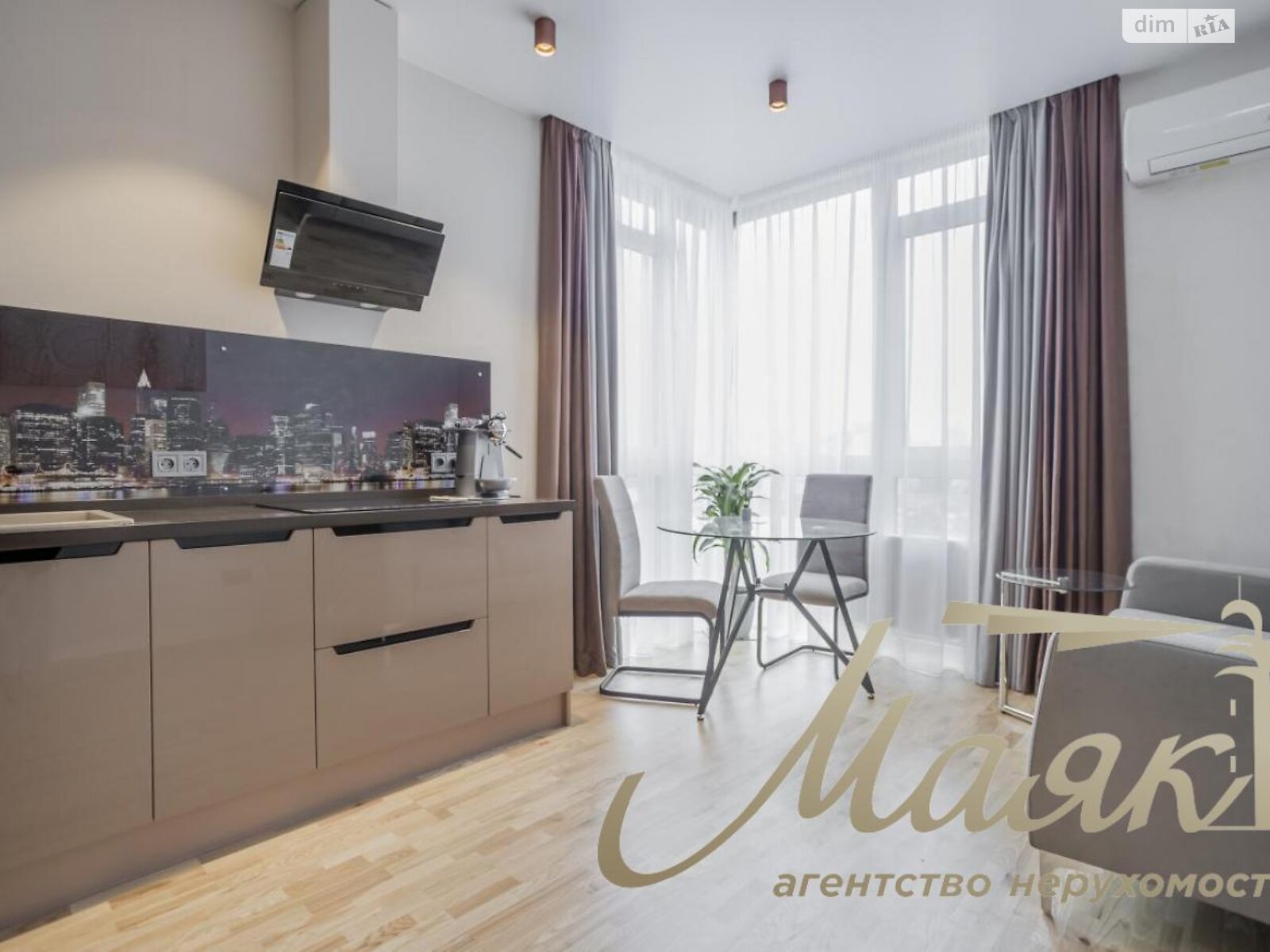 однокомнатная квартира в Киеве, район Саперное Поле, на ул. Предславинская 42А в аренду на долгий срок помесячно фото 1