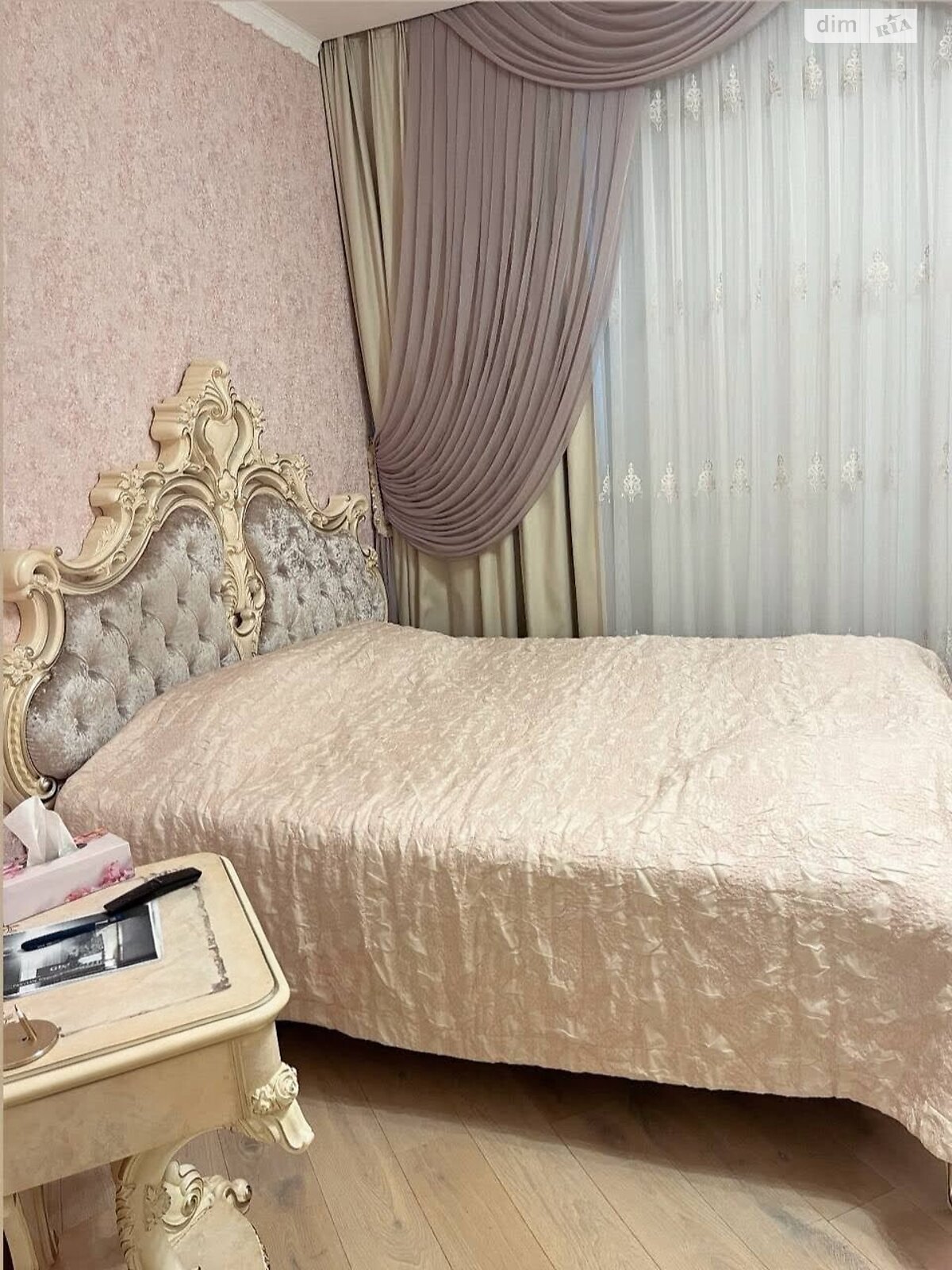 чотирикімнатна квартира з меблями в Києві, район Саперне Поле, на вул. Саперне Поле 14/55 в довготривалу оренду помісячно фото 1 чотирикімнатна квартира з меблями в Києві, район Саперне Поле, на вул. Саперне Поле 14/55 в довготривалу оренду помісячно фото 1