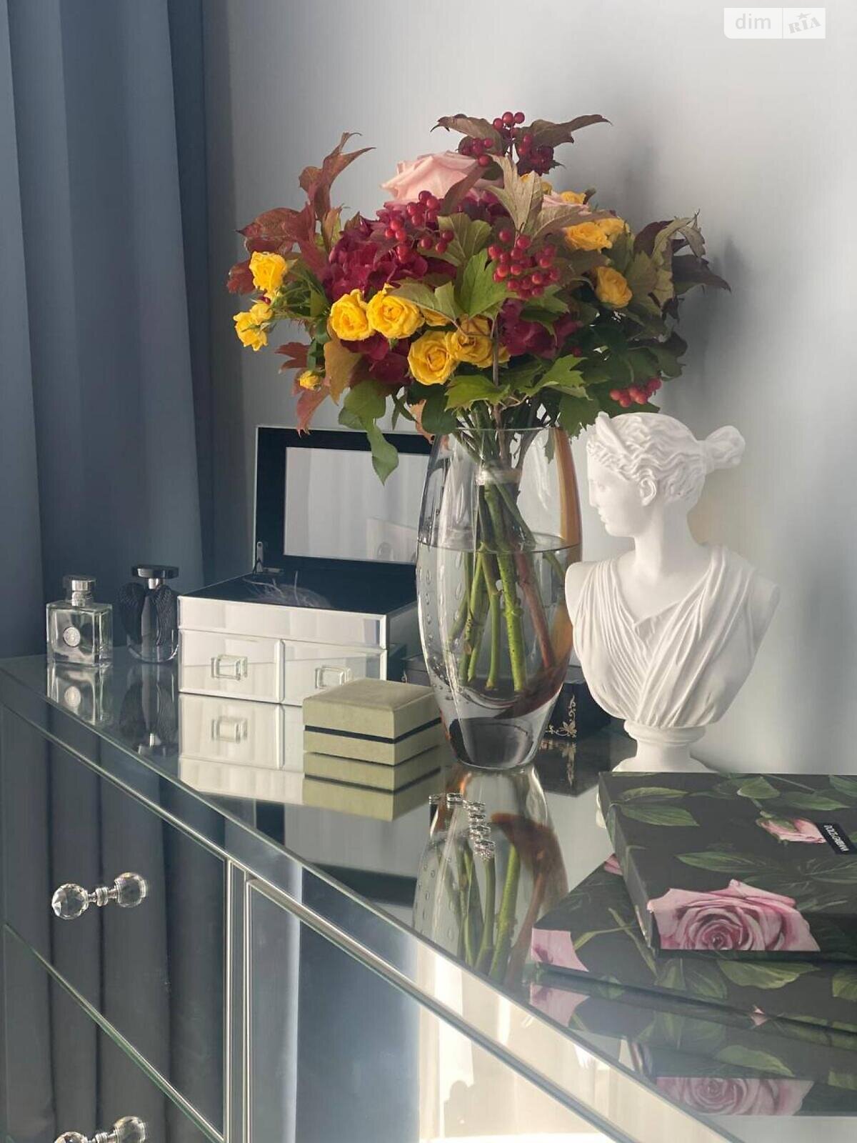 двухкомнатная квартира в Киеве, район Саперное Поле, на ул. Саперное Поле 5 в аренду на долгий срок помесячно фото 1 двухкомнатная квартира в Киеве, район Саперное Поле, на ул. Саперное Поле 5 в аренду на долгий срок помесячно фото 1