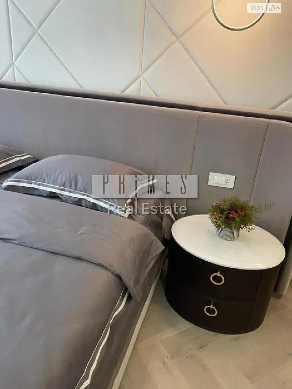 трехкомнатная квартира в Киеве, район Саперное Поле, на ул. Саперное Поле 5 в аренду на долгий срок помесячно фото 1 трехкомнатная квартира в Киеве, район Саперное Поле, на ул. Саперное Поле 5 в аренду на долгий срок помесячно фото 1