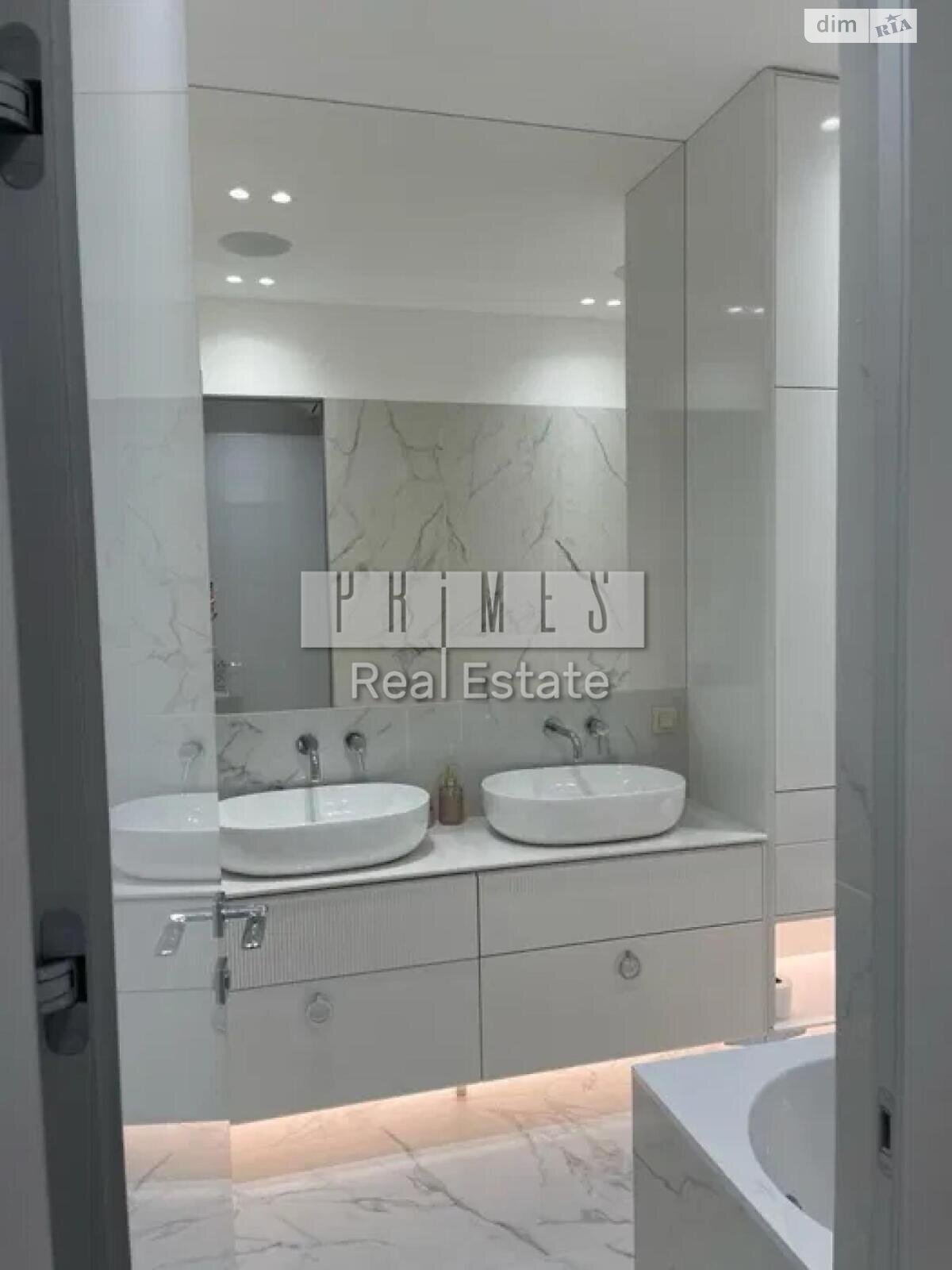 трехкомнатная квартира в Киеве, район Саперное Поле, на ул. Саперное Поле 5 в аренду на долгий срок помесячно фото 1 трехкомнатная квартира в Киеве, район Саперное Поле, на ул. Саперное Поле 5 в аренду на долгий срок помесячно фото 1