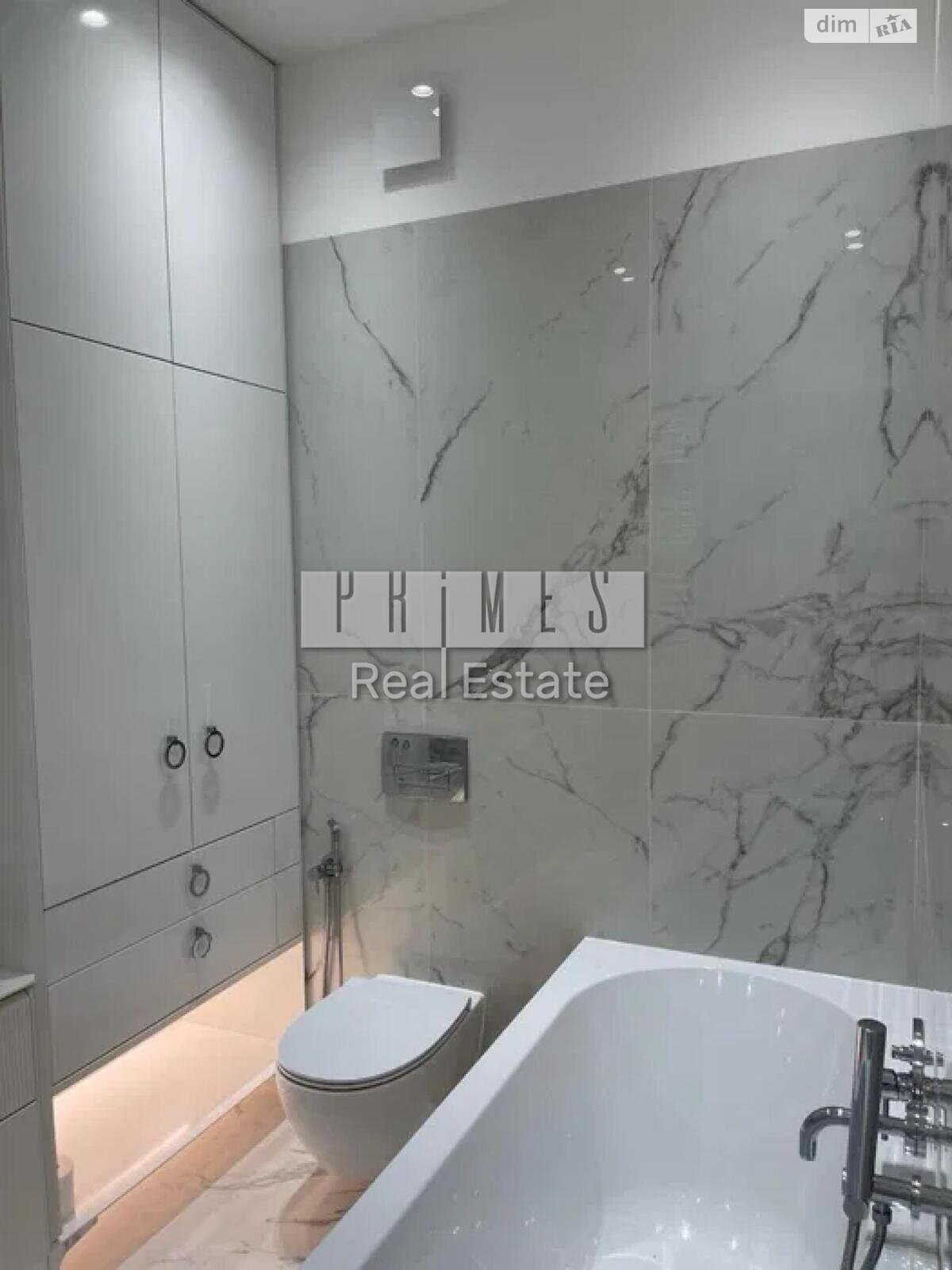 трехкомнатная квартира в Киеве, район Саперное Поле, на ул. Саперное Поле 5 в аренду на долгий срок помесячно фото 1 трехкомнатная квартира в Киеве, район Саперное Поле, на ул. Саперное Поле 5 в аренду на долгий срок помесячно фото 1