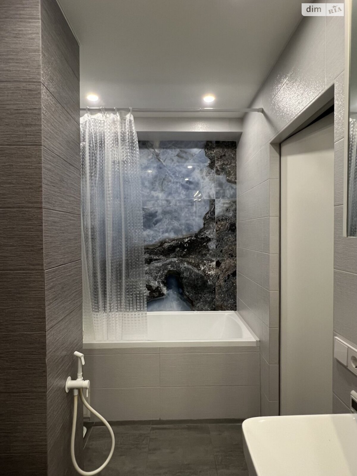 двухкомнатная квартира в Киеве, район Саперное Поле, на ул. Саперное Поле 45 в аренду на долгий срок помесячно фото 1