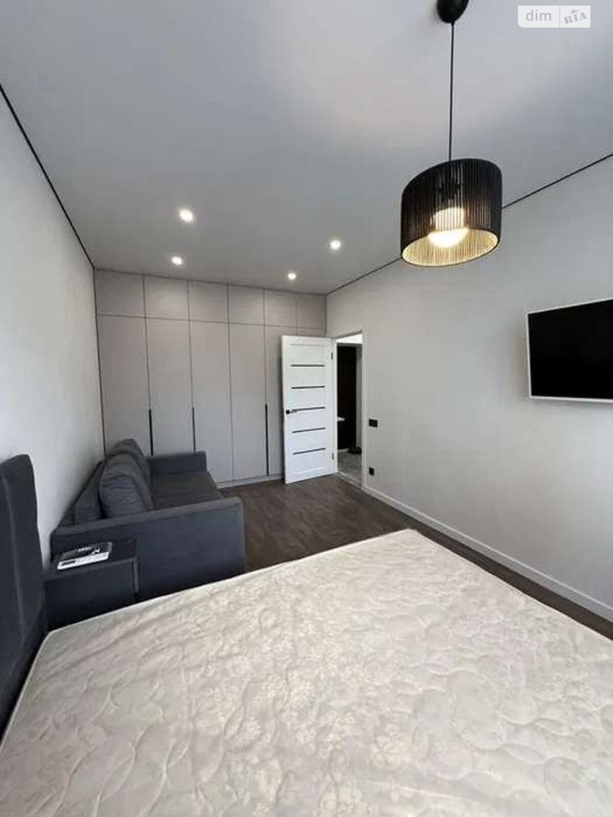 однокомнатная квартира в Киеве, район Саперное Поле, на ул. Василия Тютюнника 56 в аренду на долгий срок помесячно фото 1