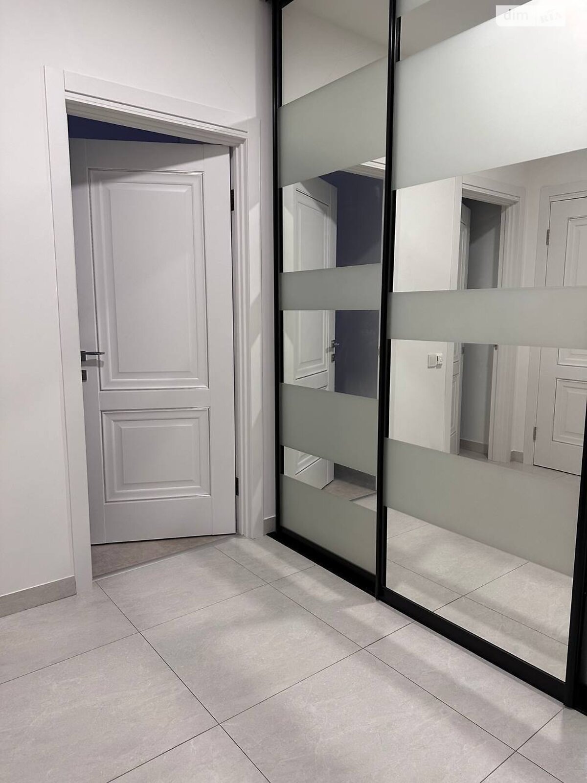 однокімнатна квартира в Києві, район Північно-Броварський Масив, на вул. Князя Романа Мстиславича 28Б в довготривалу оренду помісячно фото 1 однокімнатна квартира в Києві, район Північно-Броварський Масив, на вул. Князя Романа Мстиславича 28Б в довготривалу оренду помісячно фото 1