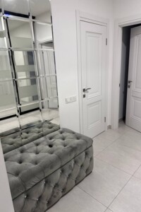 однокімнатна квартира в Києві, район Північно-Броварський Масив, на вул. Князя Романа Мстиславича 28Б в довготривалу оренду помісячно фото 2 однокімнатна квартира в Києві, район Північно-Броварський Масив, на вул. Князя Романа Мстиславича 28Б в довготривалу оренду помісячно фото 2