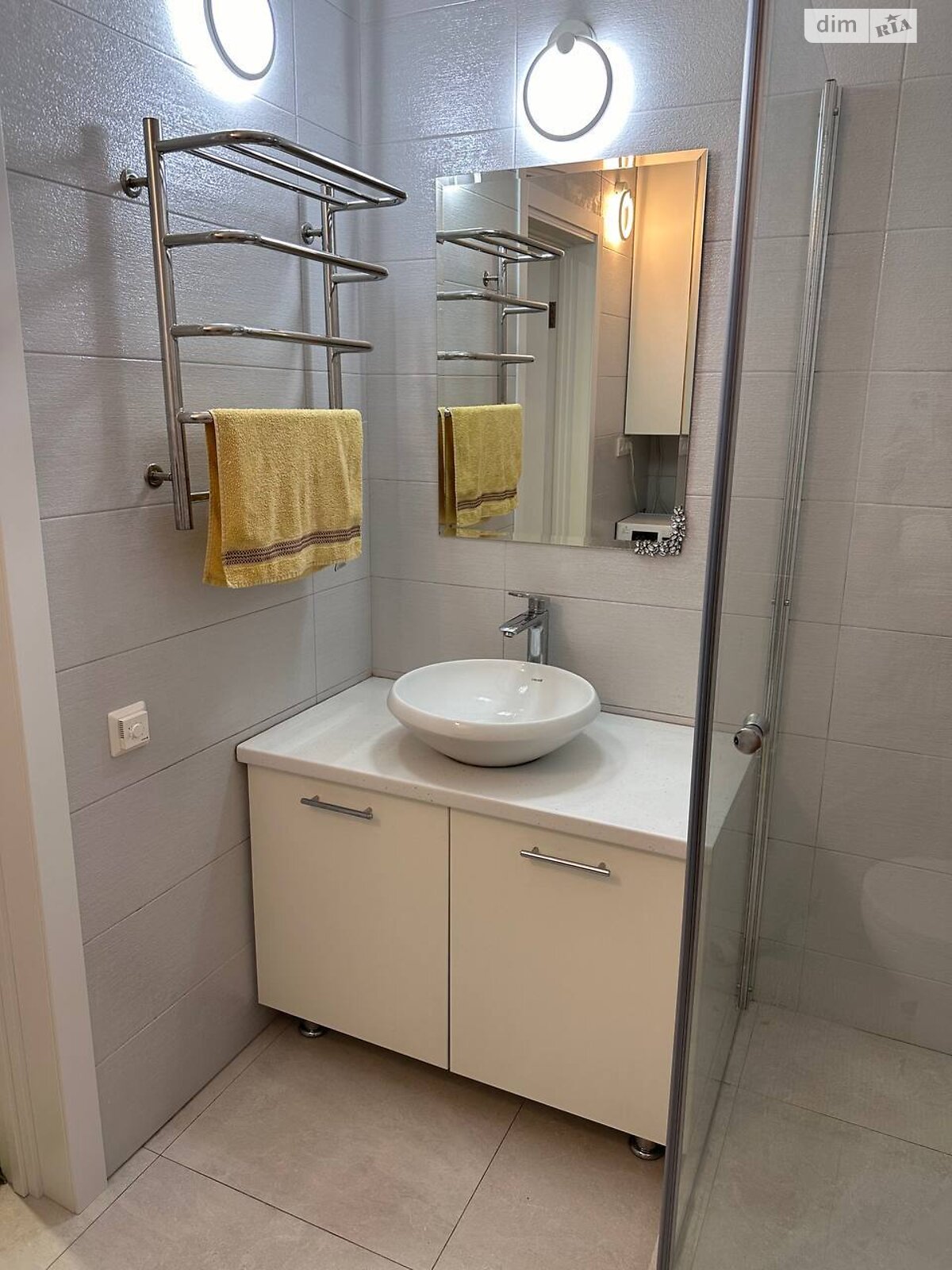 однокімнатна квартира в Києві, район Північно-Броварський Масив, на вул. Князя Романа Мстиславича 28Б в довготривалу оренду помісячно фото 1 однокімнатна квартира в Києві, район Північно-Броварський Масив, на вул. Князя Романа Мстиславича 28Б в довготривалу оренду помісячно фото 1