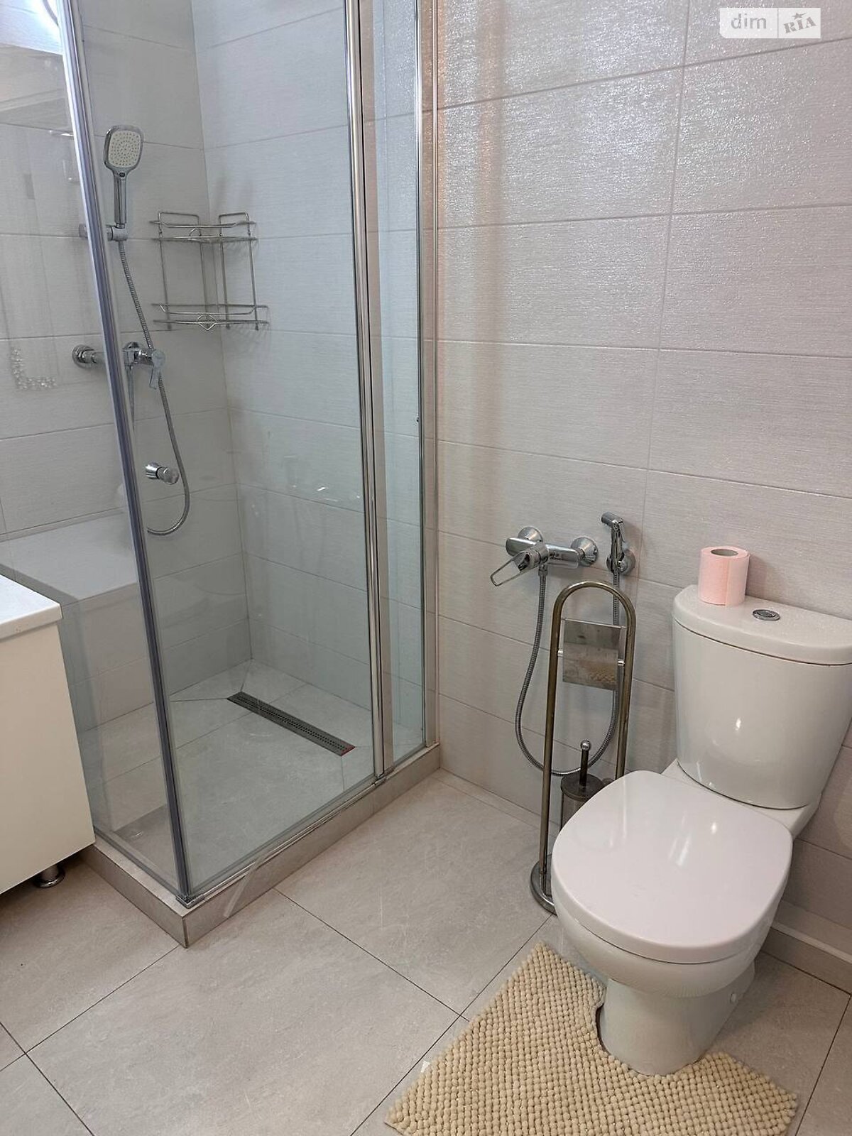 однокімнатна квартира в Києві, район Північно-Броварський Масив, на вул. Князя Романа Мстиславича 28Б в довготривалу оренду помісячно фото 1 однокімнатна квартира в Києві, район Північно-Броварський Масив, на вул. Князя Романа Мстиславича 28Б в довготривалу оренду помісячно фото 1