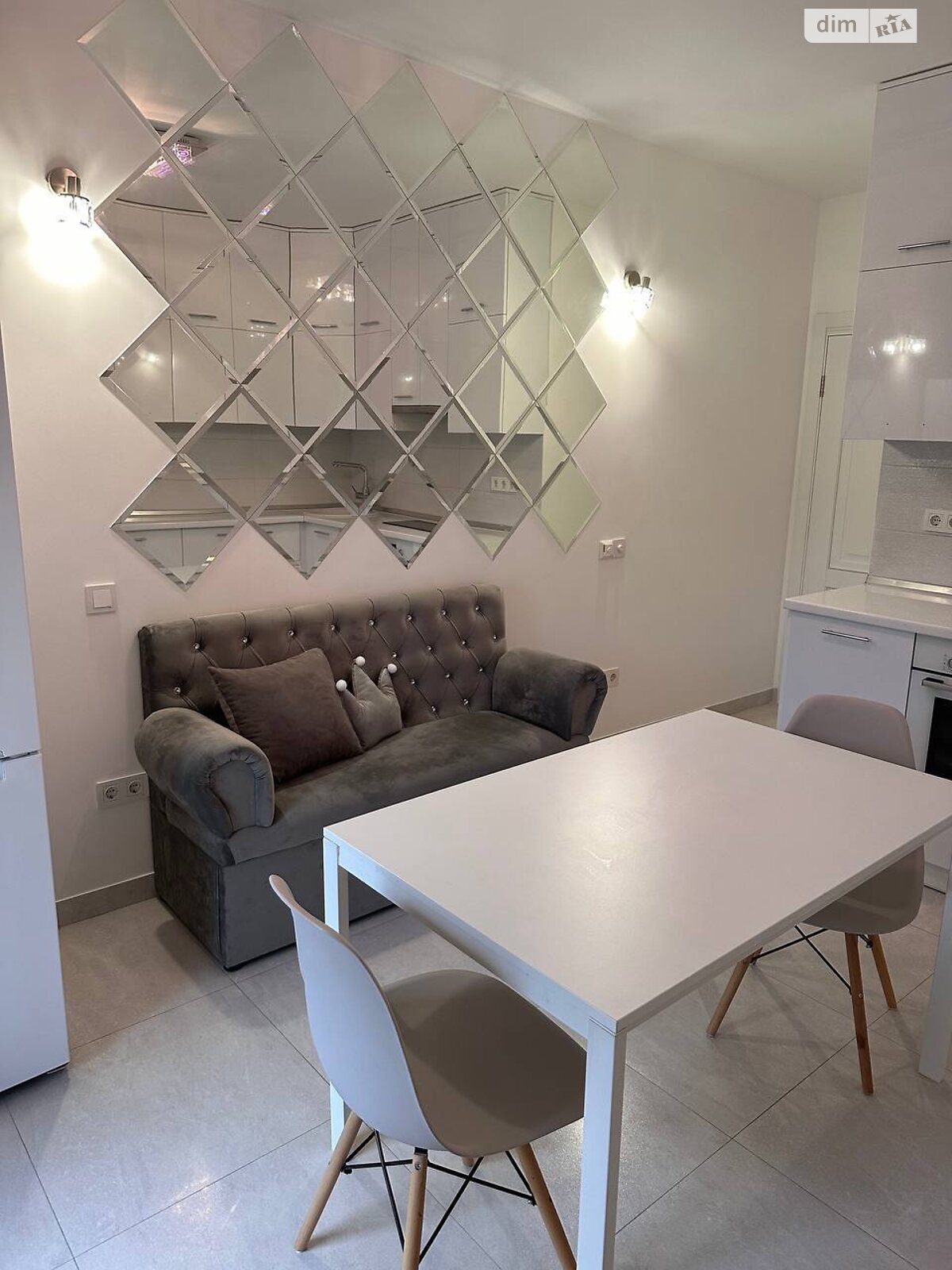 однокімнатна квартира в Києві, район Північно-Броварський Масив, на вул. Князя Романа Мстиславича 28Б в довготривалу оренду помісячно фото 1 однокімнатна квартира в Києві, район Північно-Броварський Масив, на вул. Князя Романа Мстиславича 28Б в довготривалу оренду помісячно фото 1