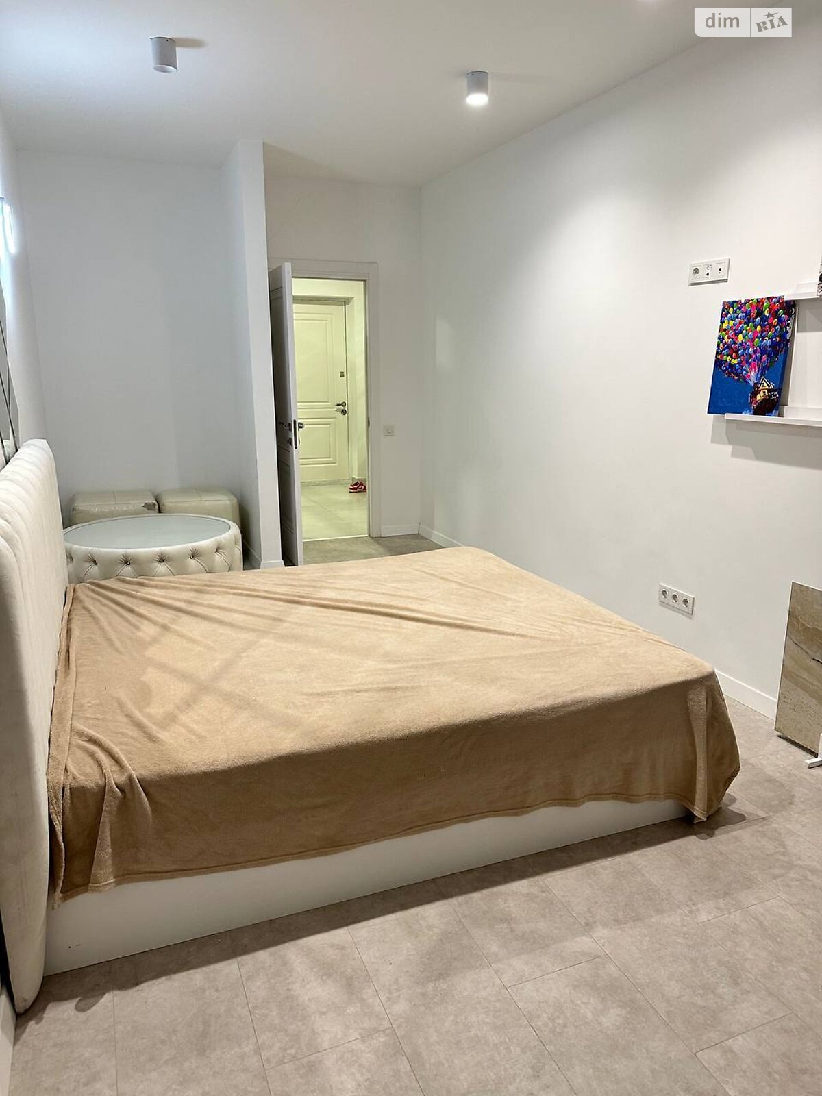 однокімнатна квартира в Києві, район Північно-Броварський Масив, на вул. Князя Романа Мстиславича 28Б в довготривалу оренду помісячно фото 1 однокімнатна квартира в Києві, район Північно-Броварський Масив, на вул. Князя Романа Мстиславича 28Б в довготривалу оренду помісячно фото 1