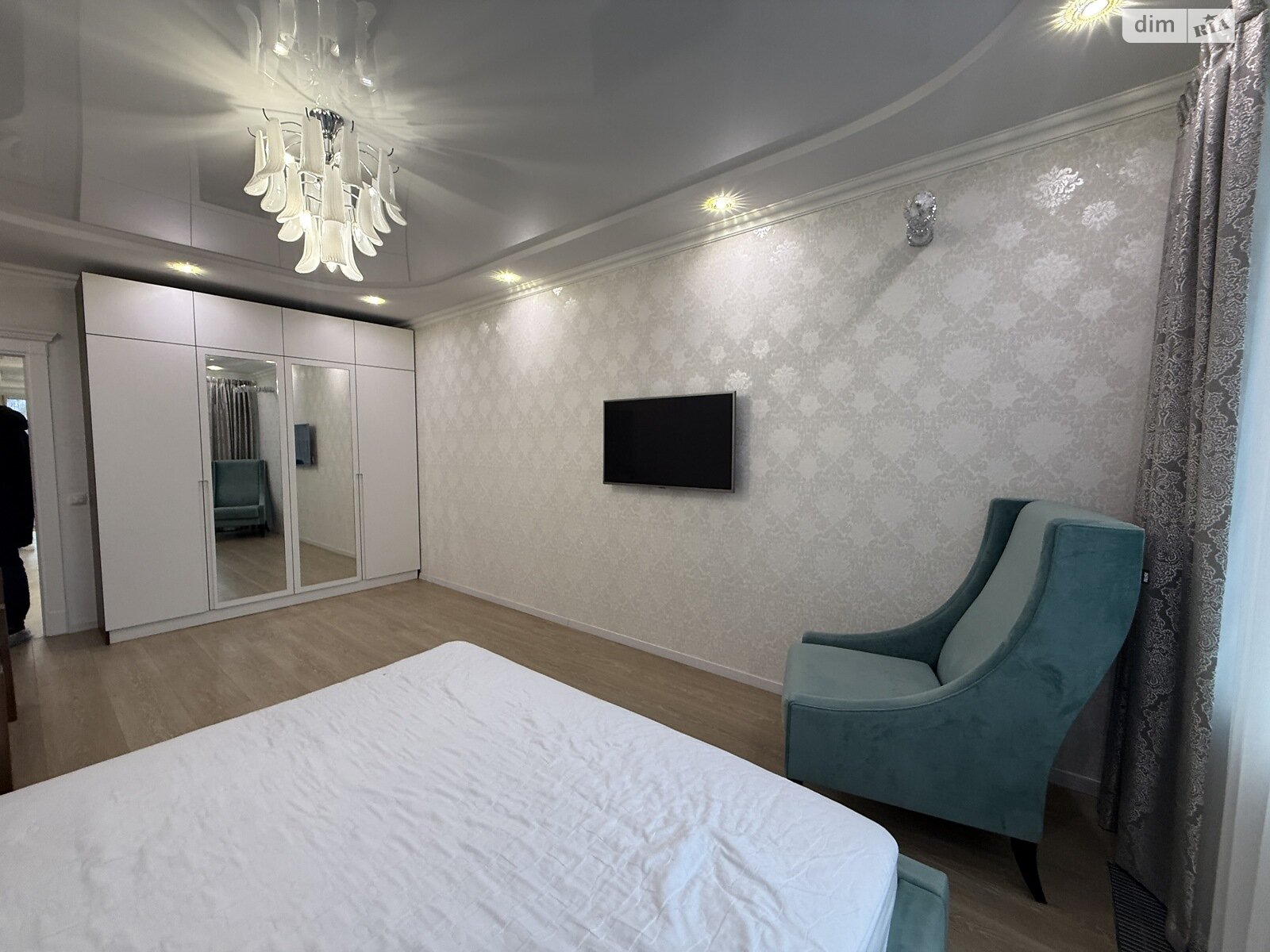 двухкомнатная квартира в Киеве, район Северно-Броварский Масив, на ул. Князя Романа Мстиславича 28 в аренду на долгий срок помесячно фото 1 двухкомнатная квартира в Киеве, район Северно-Броварский Масив, на ул. Князя Романа Мстиславича 28 в аренду на долгий срок помесячно фото 1