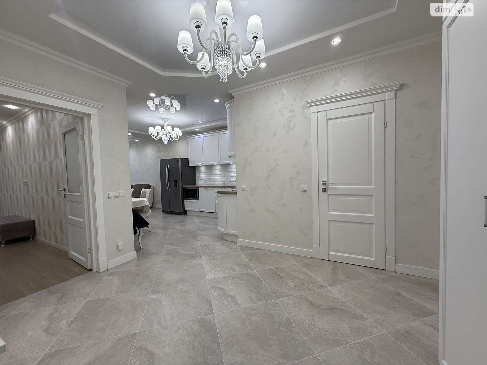 двухкомнатная квартира в Киеве, район Северно-Броварский Масив, на ул. Князя Романа Мстиславича 28 в аренду на долгий срок помесячно фото 1 двухкомнатная квартира в Киеве, район Северно-Броварский Масив, на ул. Князя Романа Мстиславича 28 в аренду на долгий срок помесячно фото 1