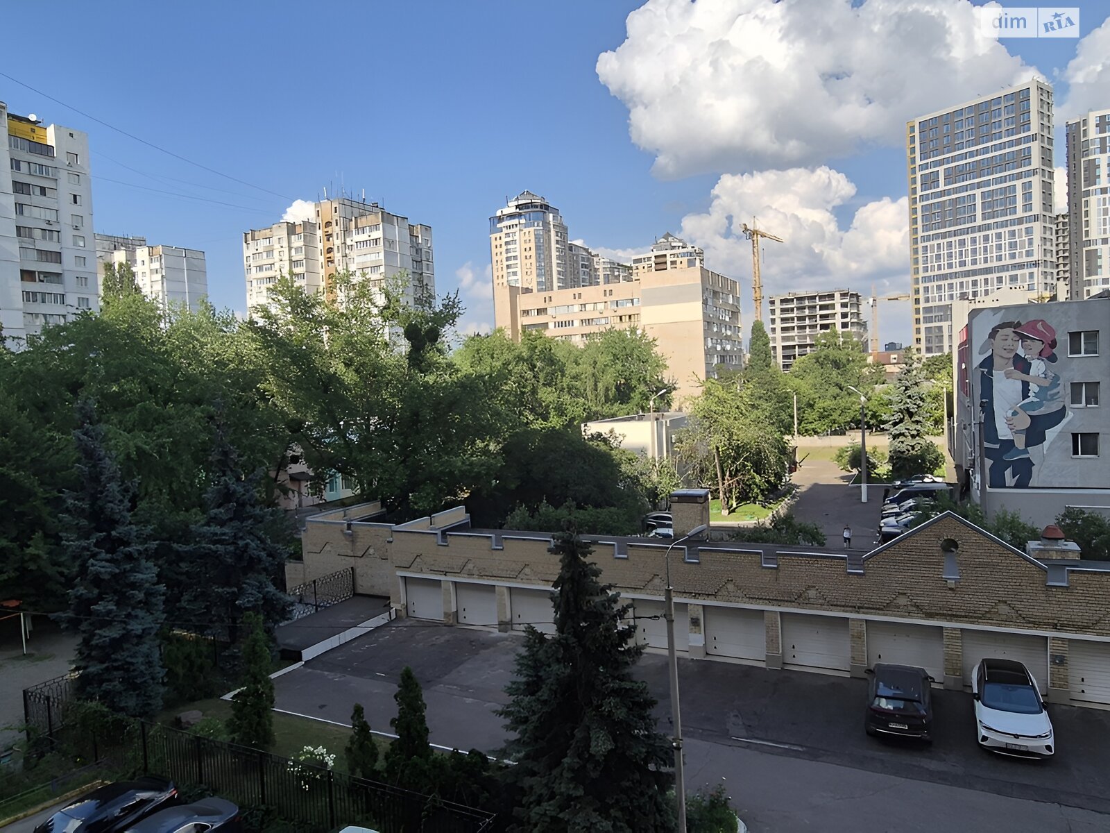 четырехкомнатная квартира с мебелью в Киеве, район Шевченковский, на ул. Александра Довженко 14/1 в аренду на долгий срок помесячно фото 1 четырехкомнатная квартира с мебелью в Киеве, район Шевченковский, на ул. Александра Довженко 14/1 в аренду на долгий срок помесячно фото 1