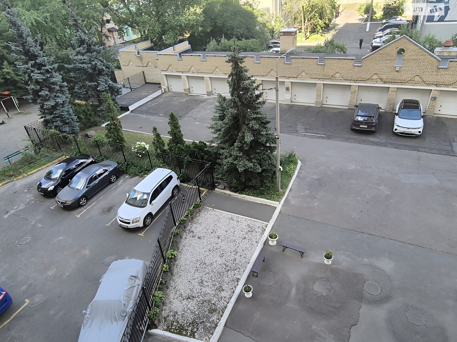 четырехкомнатная квартира с мебелью в Киеве, район Шевченковский, на ул. Александра Довженко 14/1 в аренду на долгий срок помесячно фото 1 четырехкомнатная квартира с мебелью в Киеве, район Шевченковский, на ул. Александра Довженко 14/1 в аренду на долгий срок помесячно фото 1