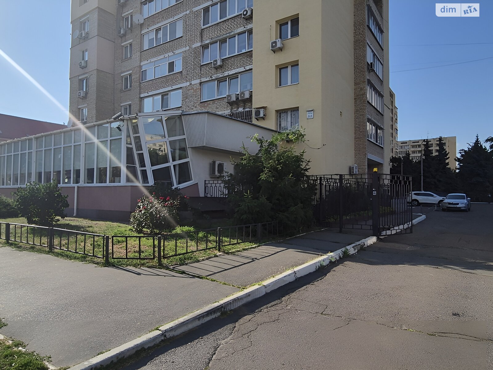 четырехкомнатная квартира с мебелью в Киеве, район Шевченковский, на ул. Александра Довженко 14/1 в аренду на долгий срок помесячно фото 1 четырехкомнатная квартира с мебелью в Киеве, район Шевченковский, на ул. Александра Довженко 14/1 в аренду на долгий срок помесячно фото 1
