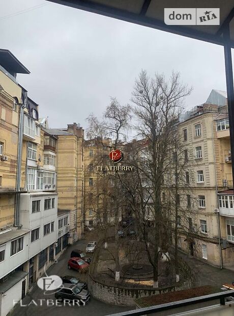 трехкомнатная квартира с мебелью в Киеве, район Шевченковский, на ул. Архитектора Городецкого 10/1 в аренду на долгий срок помесячно фото 1 трехкомнатная квартира с мебелью в Киеве, район Шевченковский, на ул. Архитектора Городецкого 10/1 в аренду на долгий срок помесячно фото 1
