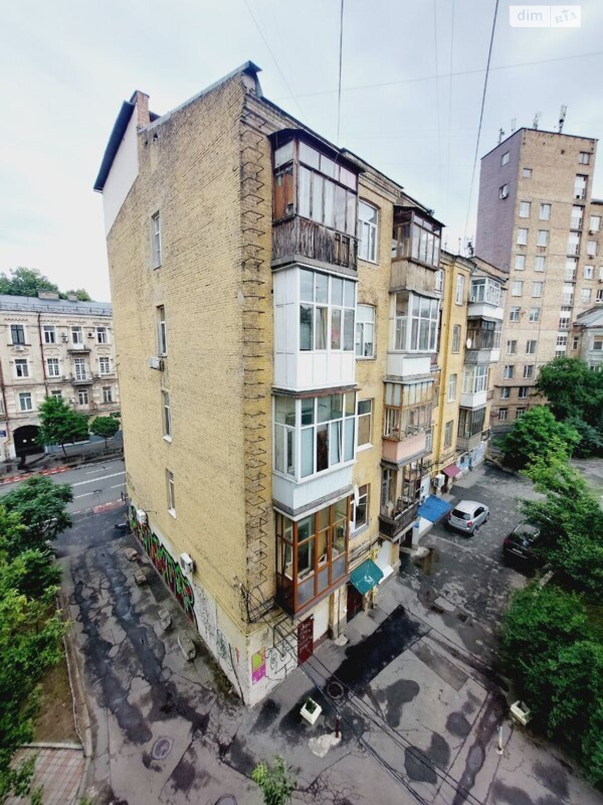 двокімнатна квартира в Києві, район Шевченківський, на вул. Січових Стрільців 9В в довготривалу оренду помісячно фото 1