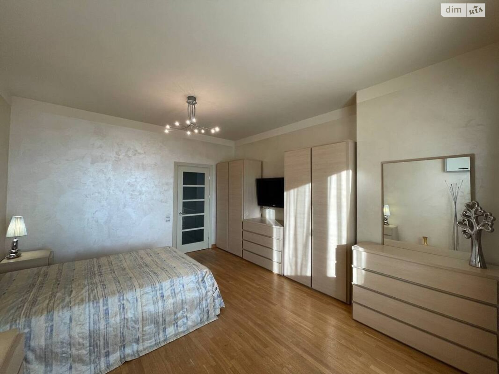 однокомнатная квартира в Киеве, район Шевченковский, на ул. Сечевых Стрельцов 52А корпус 2 в аренду на долгий срок помесячно фото 1 однокомнатная квартира в Киеве, район Шевченковский, на ул. Сечевых Стрельцов 52А корпус 2 в аренду на долгий срок помесячно фото 1