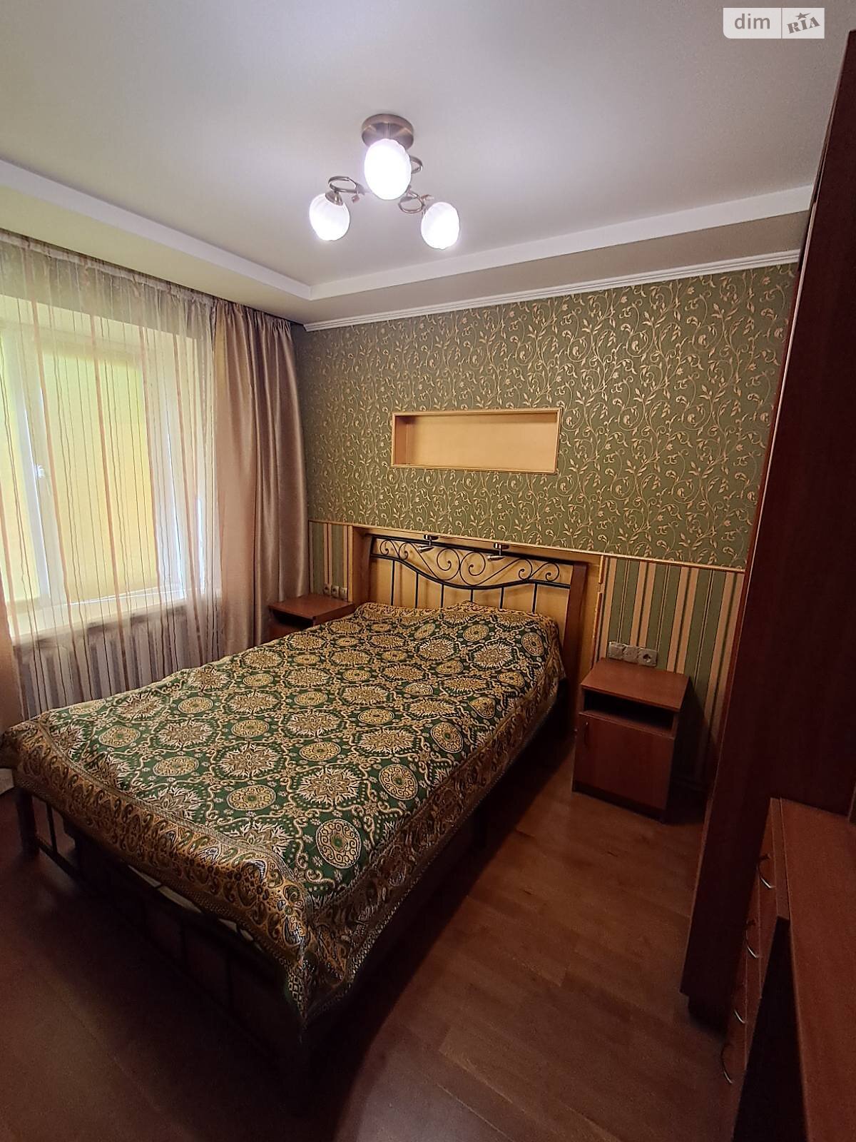 трикімнатна квартира з меблями в Києві, район Шевченківський, на пров. Артилерійський 5Б в довготривалу оренду помісячно фото 1 трикімнатна квартира з меблями в Києві, район Шевченківський, на пров. Артилерійський 5Б в довготривалу оренду помісячно фото 1
