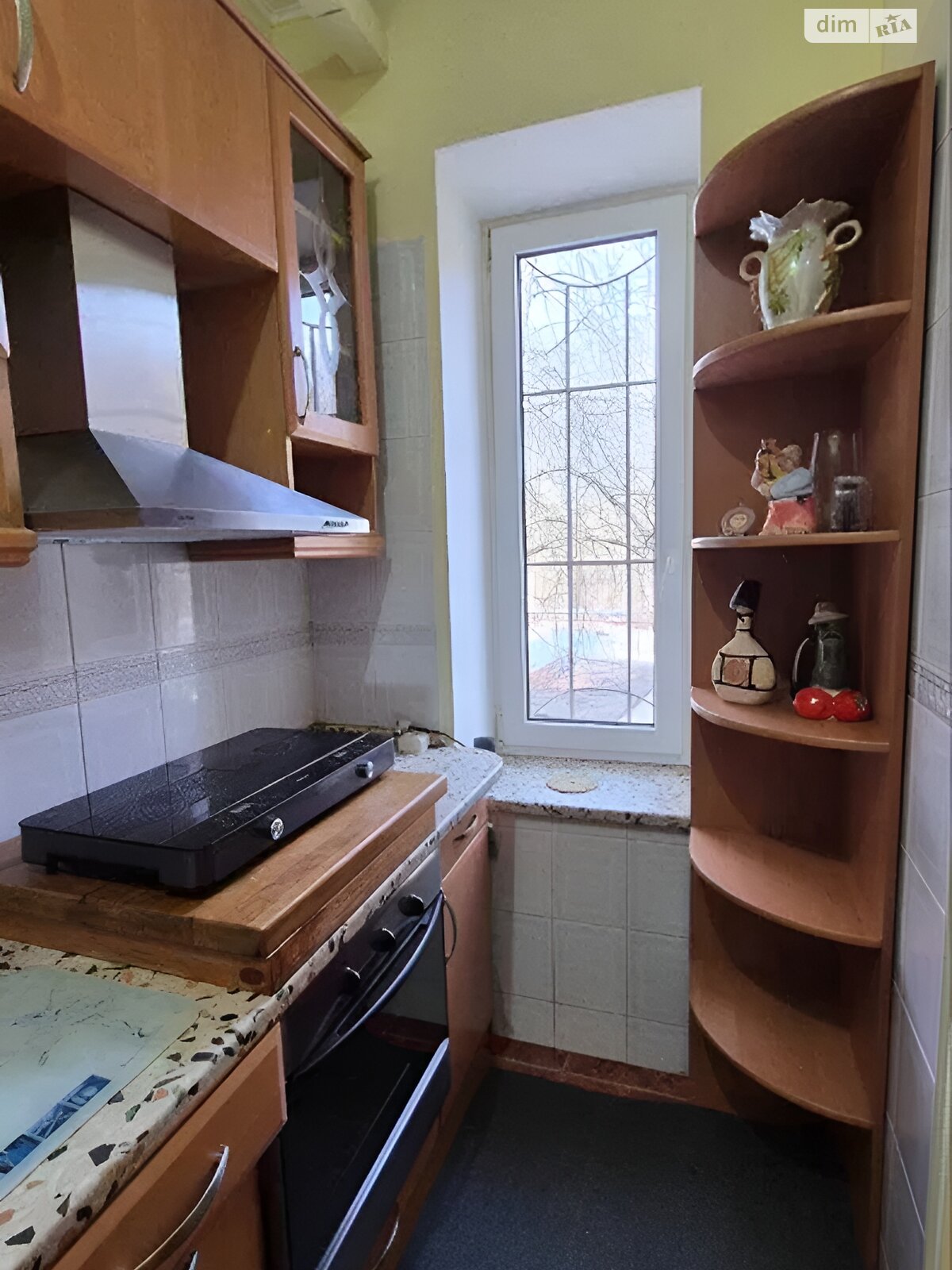 трикімнатна квартира в Києві, район Шевченківський, на пров. Артилерійський 13 в довготривалу оренду помісячно фото 1 трикімнатна квартира в Києві, район Шевченківський, на пров. Артилерійський 13 в довготривалу оренду помісячно фото 1