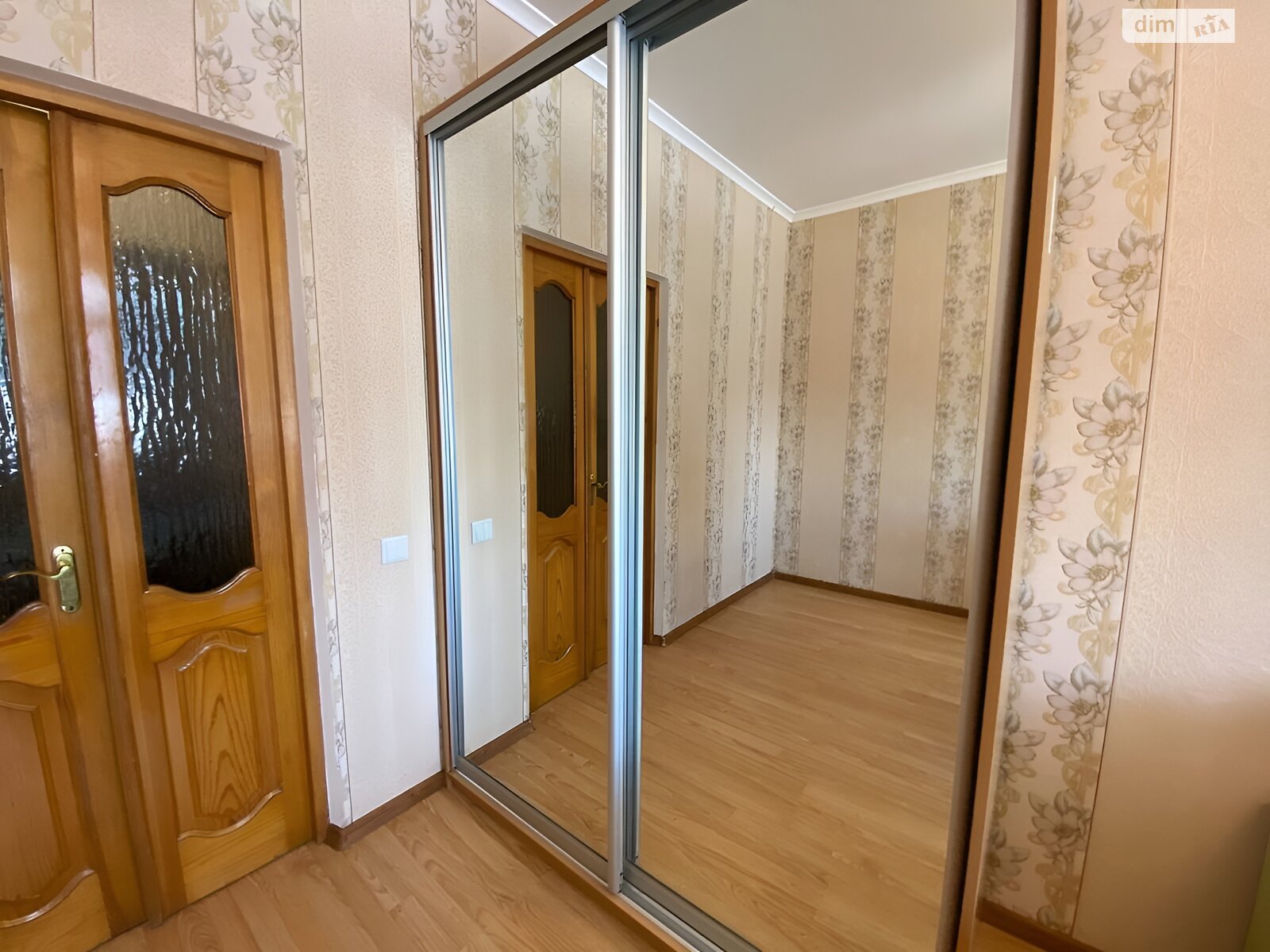 однокімнатна квартира в Києві, район Шевченківський, на вул. Авіаконструктора Ігоря Сікорського 4Д в довготривалу оренду помісячно фото 1 однокімнатна квартира в Києві, район Шевченківський, на вул. Авіаконструктора Ігоря Сікорського 4Д в довготривалу оренду помісячно фото 1