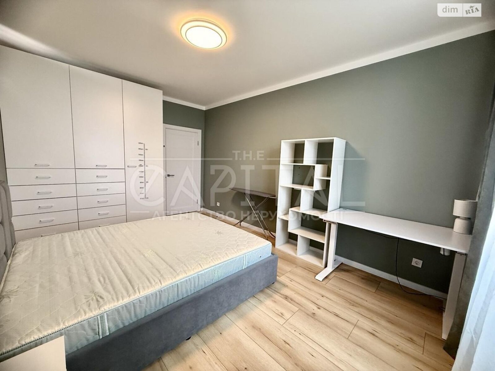 трехкомнатная квартира в Киеве, район Шевченковский, на ул. Авиаконструктора Игоря Сикорского 4В в аренду на долгий срок помесячно фото 1