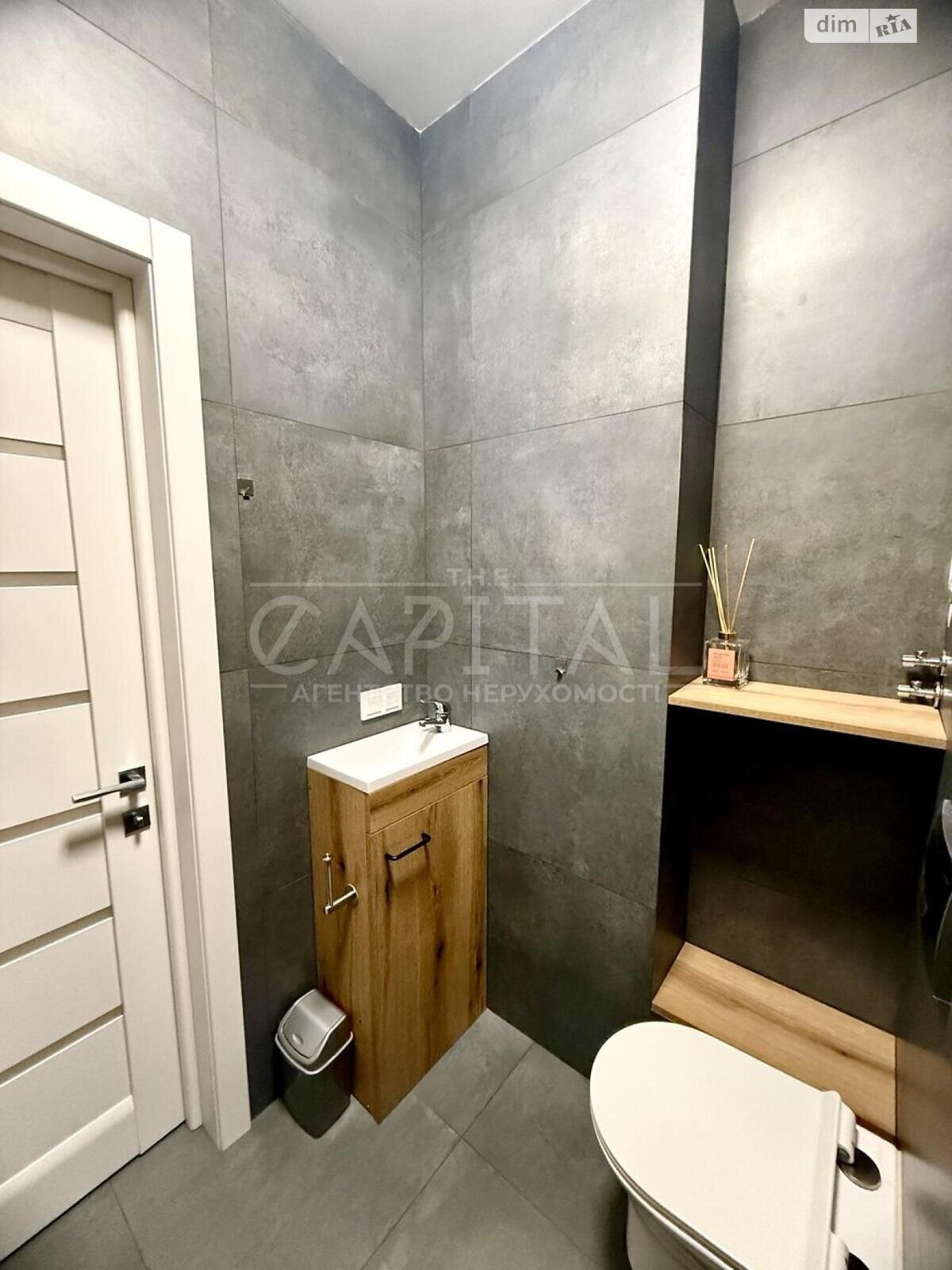 трехкомнатная квартира в Киеве, район Шевченковский, на ул. Авиаконструктора Игоря Сикорского 4В в аренду на долгий срок помесячно фото 1