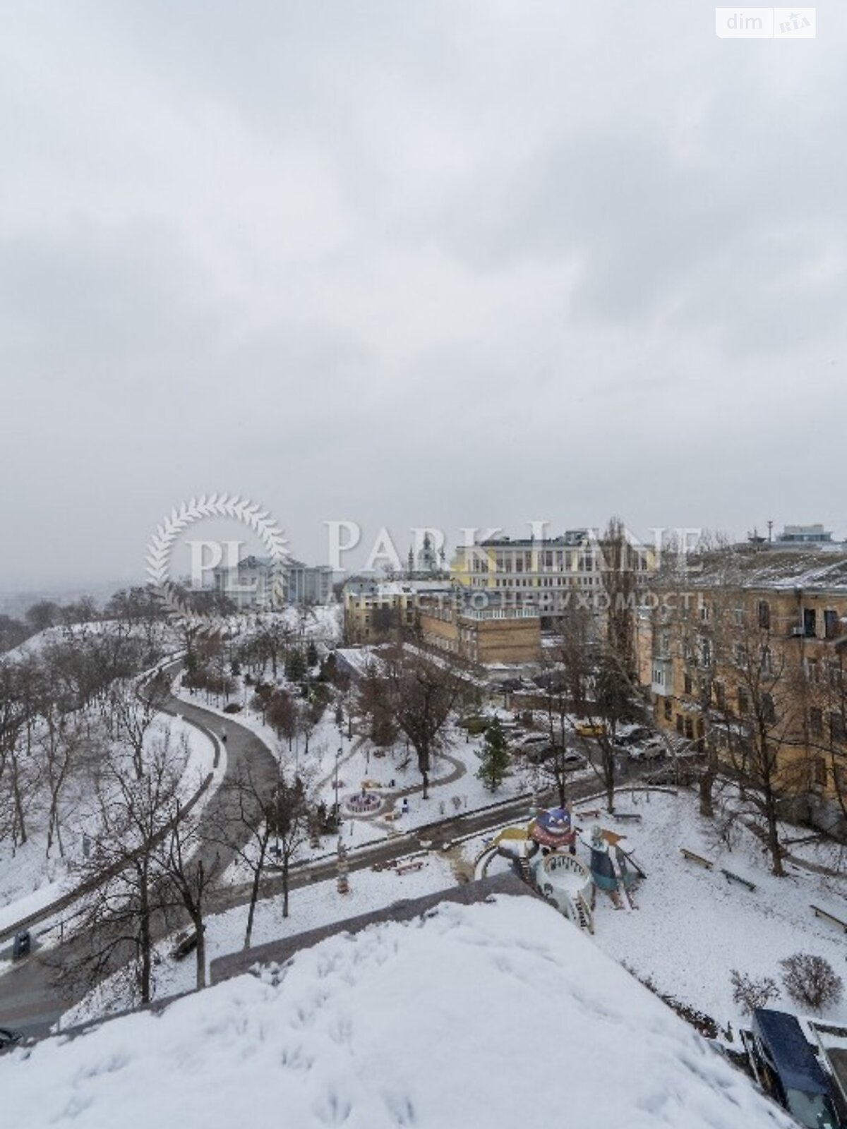 трикімнатна квартира з меблями в Києві, район Шевченківський, на вул. Велика Житомирська в довготривалу оренду помісячно фото 1