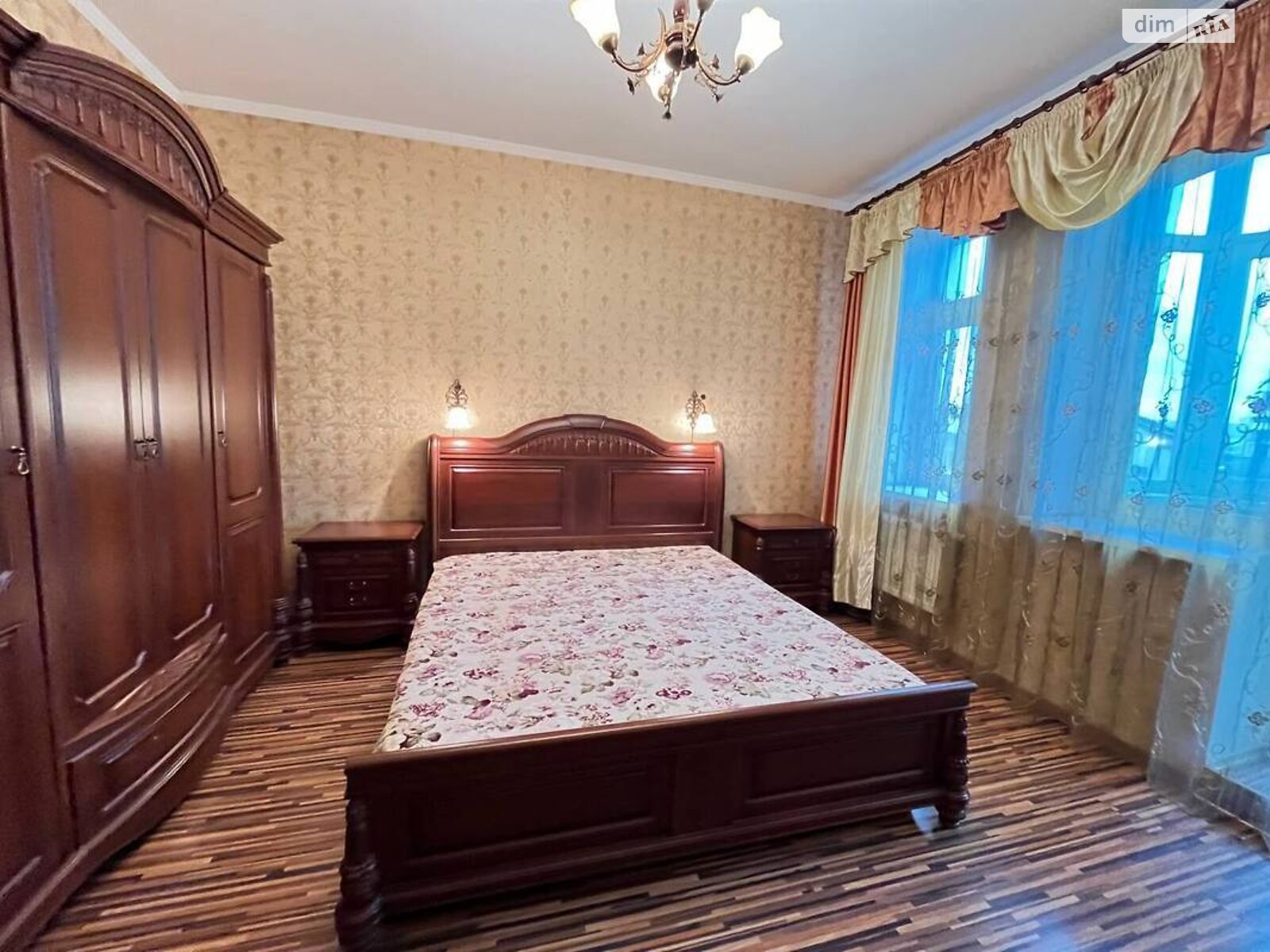 двухкомнатная квартира в Киеве, район Шевченковский, на ул. Дмитриевская 52Б в аренду на долгий срок помесячно фото 1