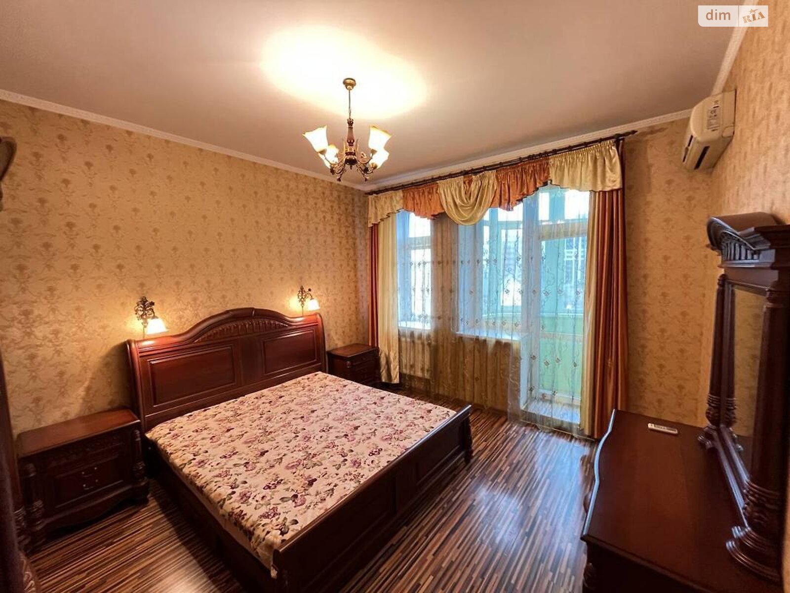 двухкомнатная квартира в Киеве, район Шевченковский, на ул. Дмитриевская 52Б в аренду на долгий срок помесячно фото 1