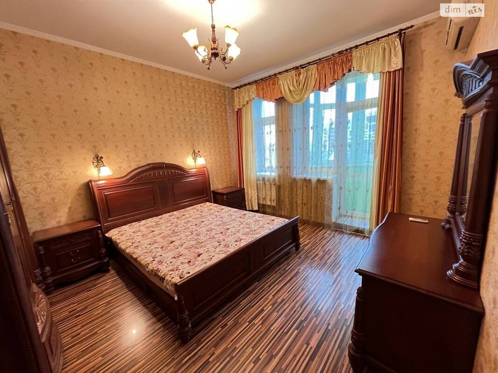 двухкомнатная квартира в Киеве, район Шевченковский, на ул. Дмитриевская 52Б в аренду на долгий срок помесячно фото 1