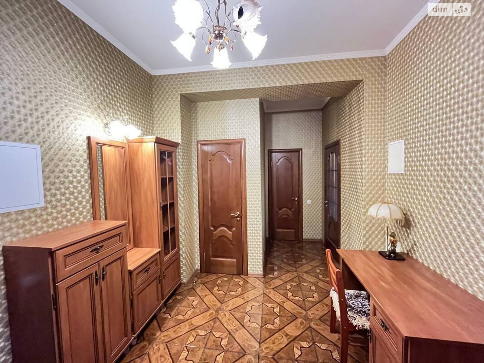 двухкомнатная квартира в Киеве, район Шевченковский, на ул. Дмитриевская 52Б в аренду на долгий срок помесячно фото 1