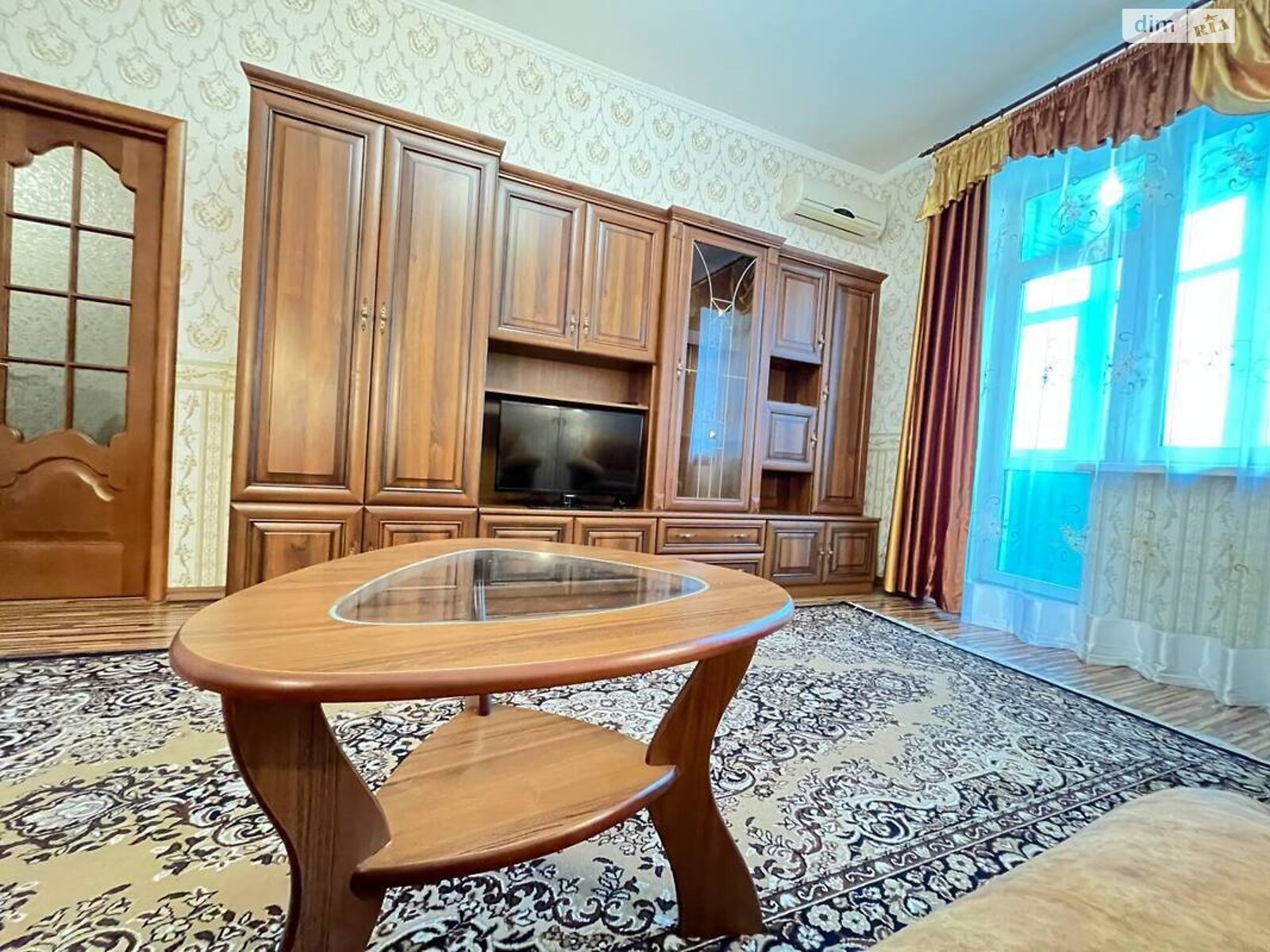 двухкомнатная квартира в Киеве, район Шевченковский, на ул. Дмитриевская 52Б в аренду на долгий срок помесячно фото 1