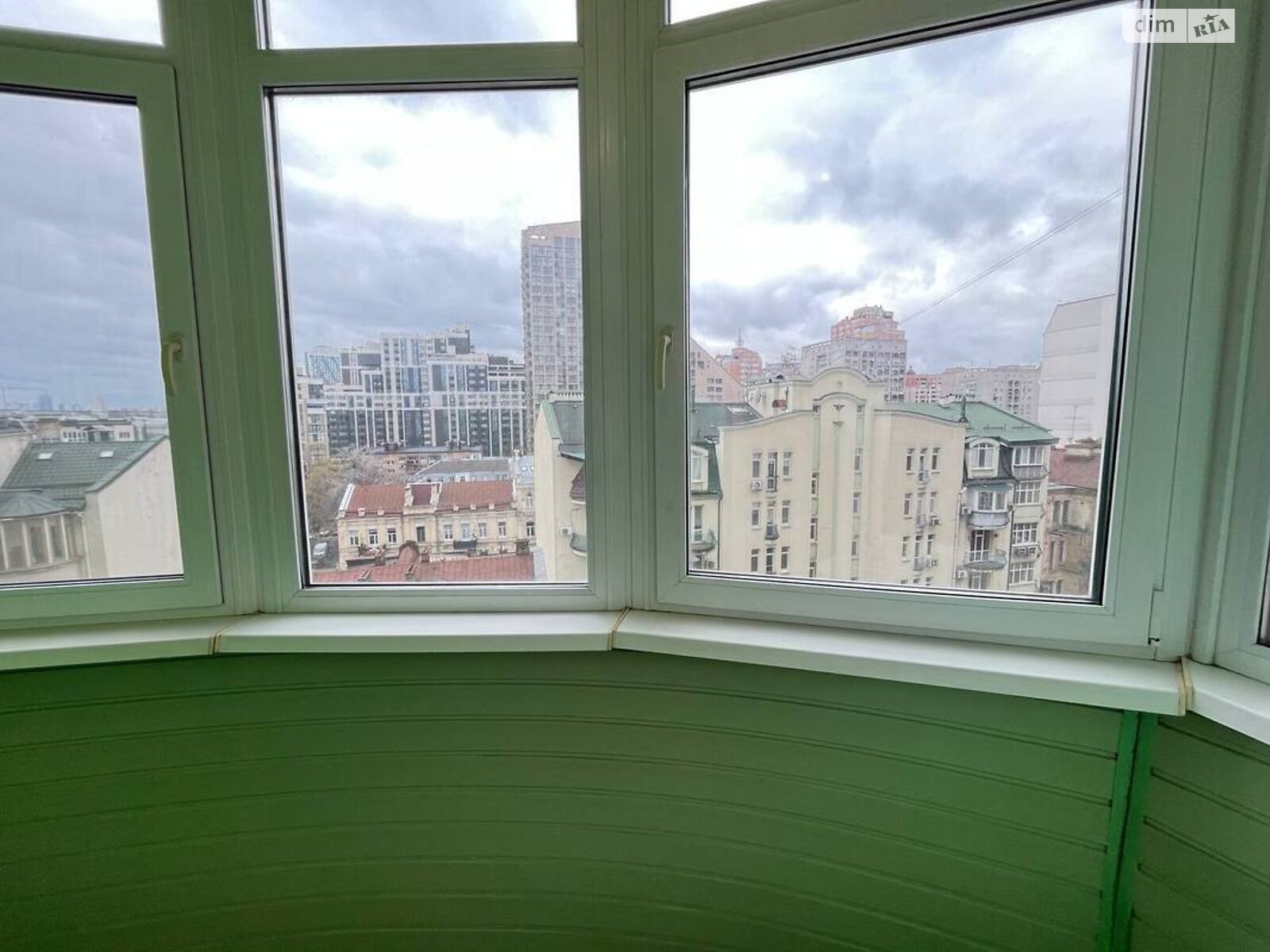 двухкомнатная квартира в Киеве, район Шевченковский, на ул. Дмитриевская 52Б в аренду на долгий срок помесячно фото 1